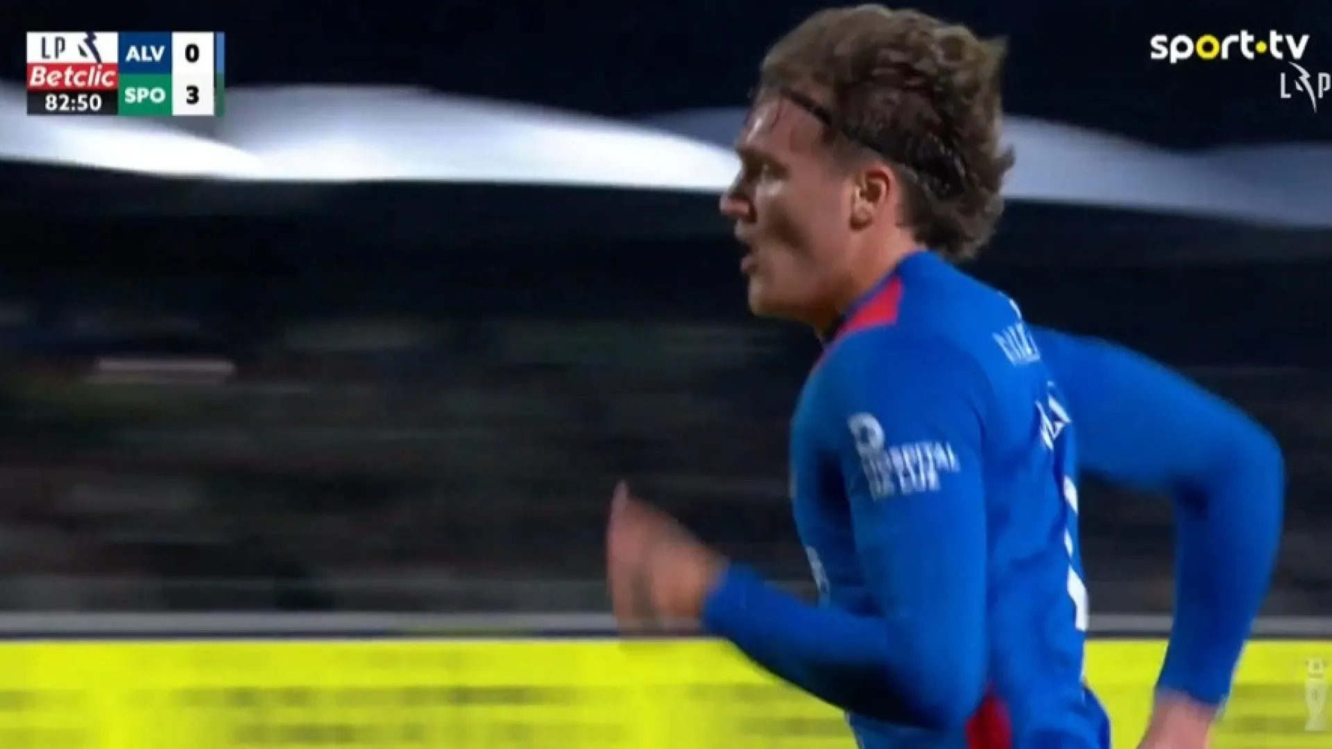 
                    Marezi reduz para o Alverca frente ao Sporting com este grande golo
                