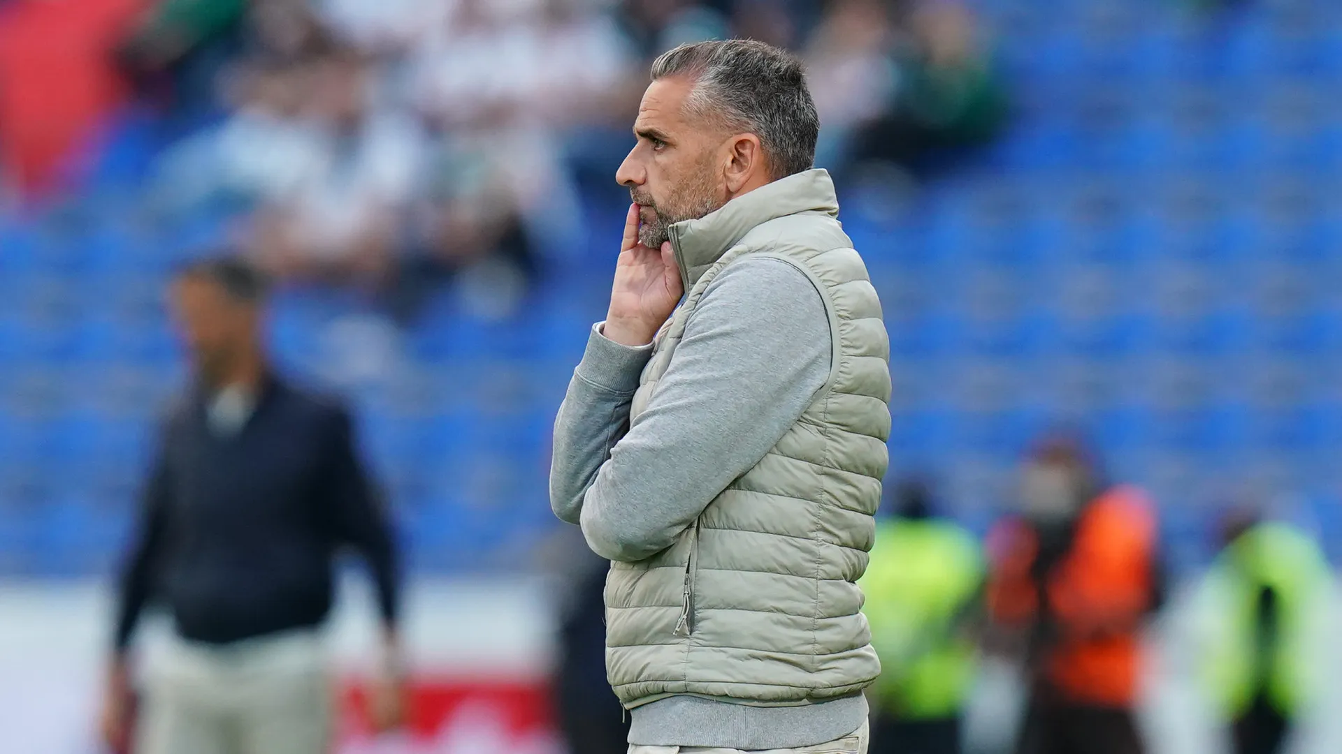 E se o Benfica fosse campeão europeu? Rui Borges responde a Mourinho