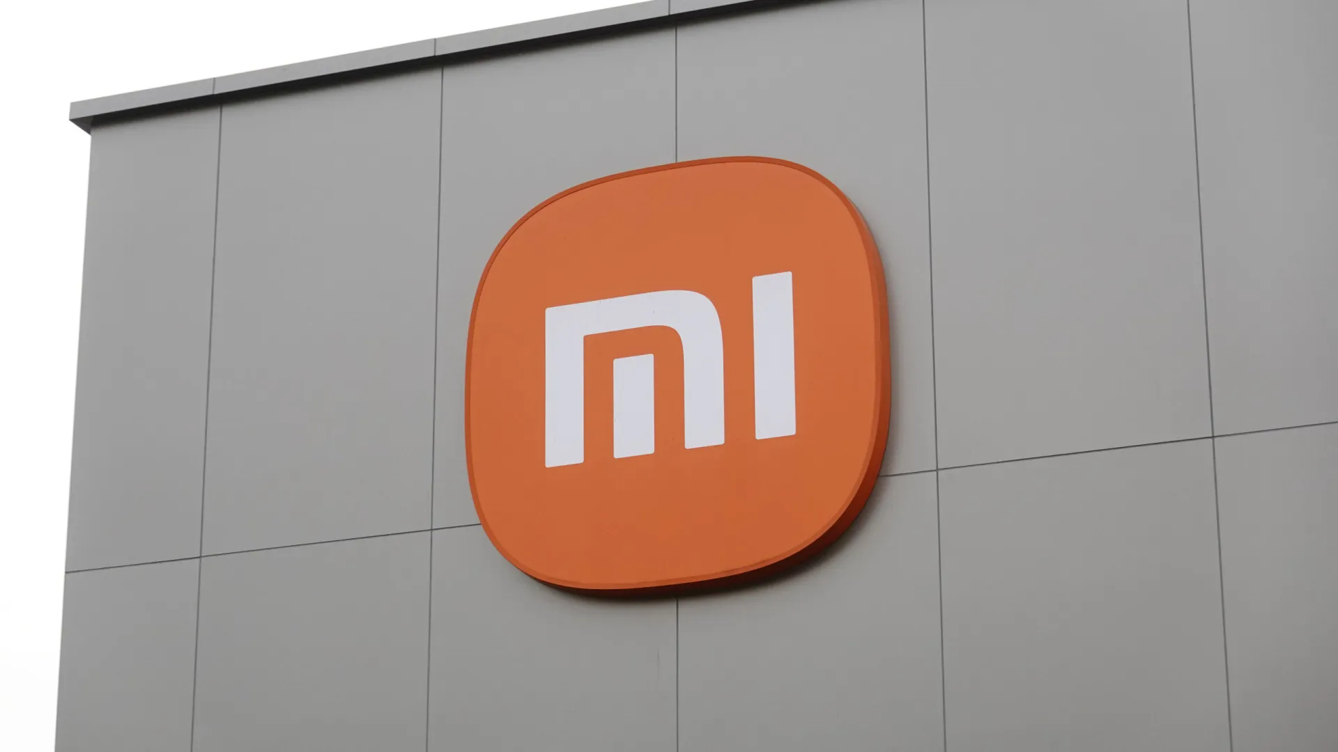 Lucro da Xiaomi sobe 76% para 5.215 milhões de euros em 2025 graças a IA
