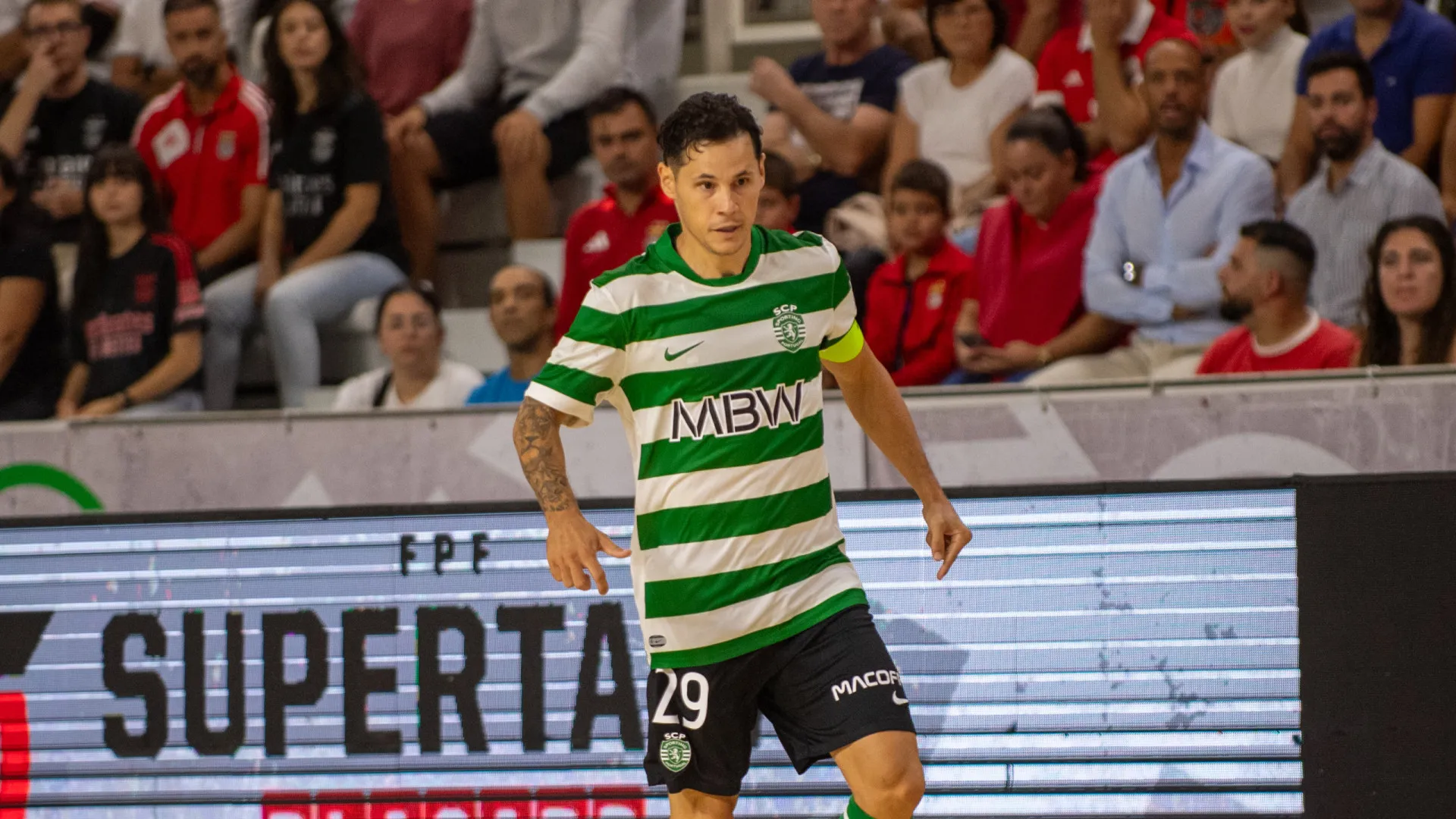 APCVD abre processo de investigação. Jogador do Sporting estará envolvido