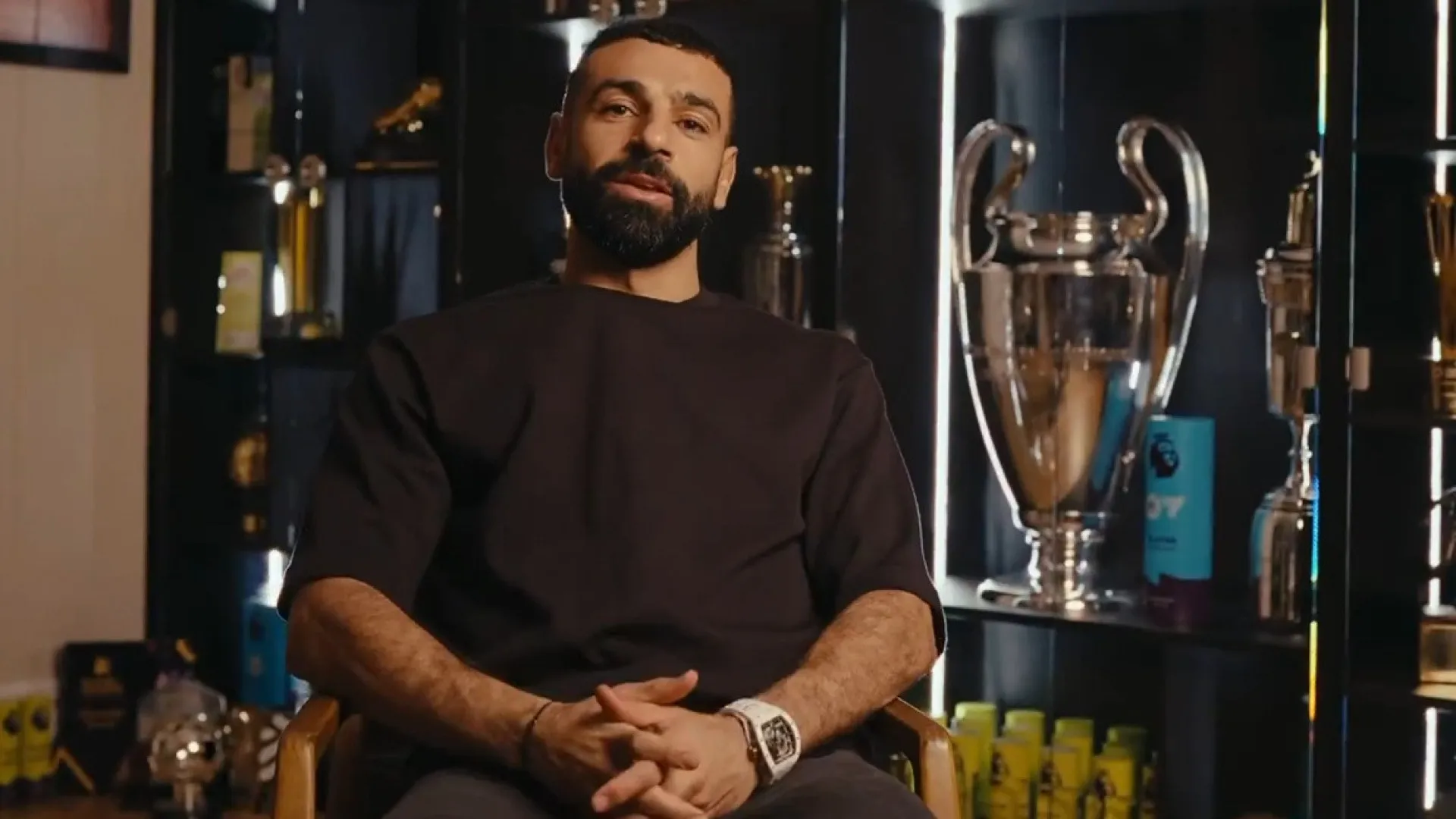 Bomba confirmada. Mohamed Salah anuncia saída do Liverpool com este vídeo