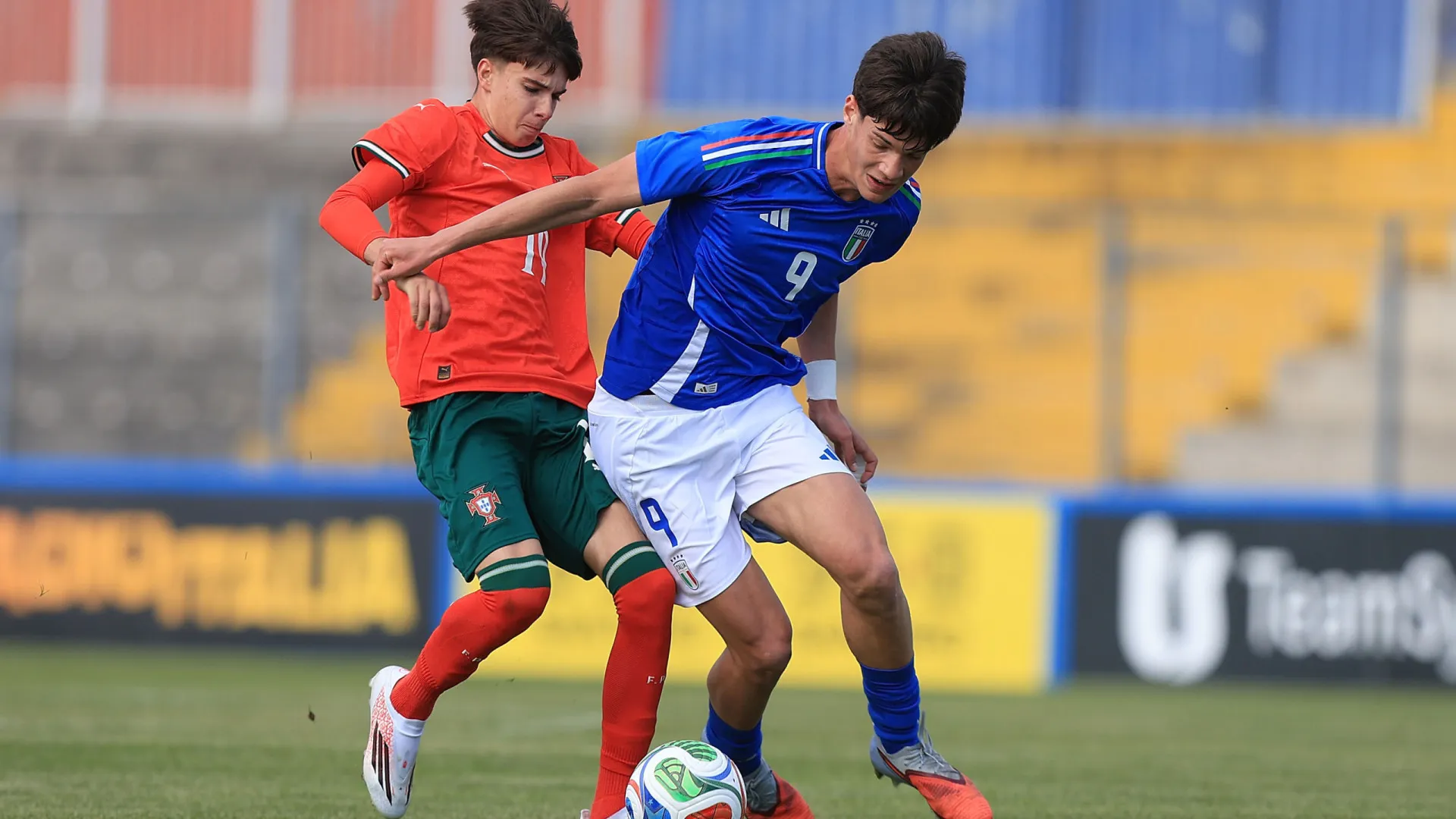 
                    Sub-17 comprometem ida ao Europeu com derrota frente à Itália
                
