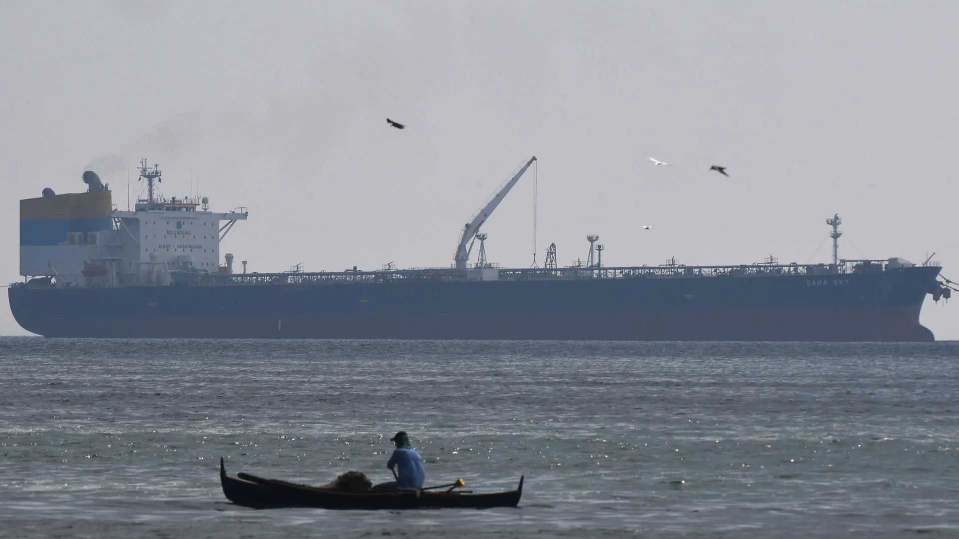 
                    Filipinas recebe petróleo russo após declarar 