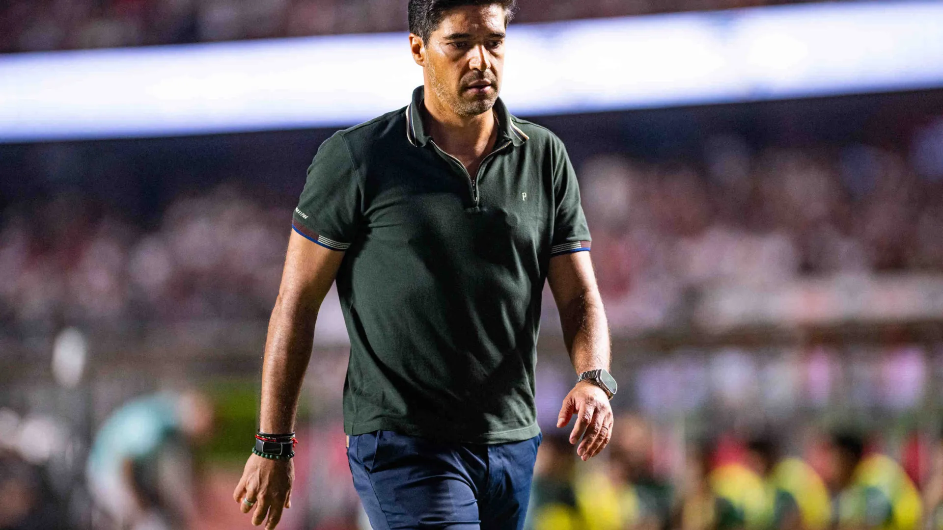 
                    Abel Ferreira insulta árbitro e castigo pode ser pesado
                