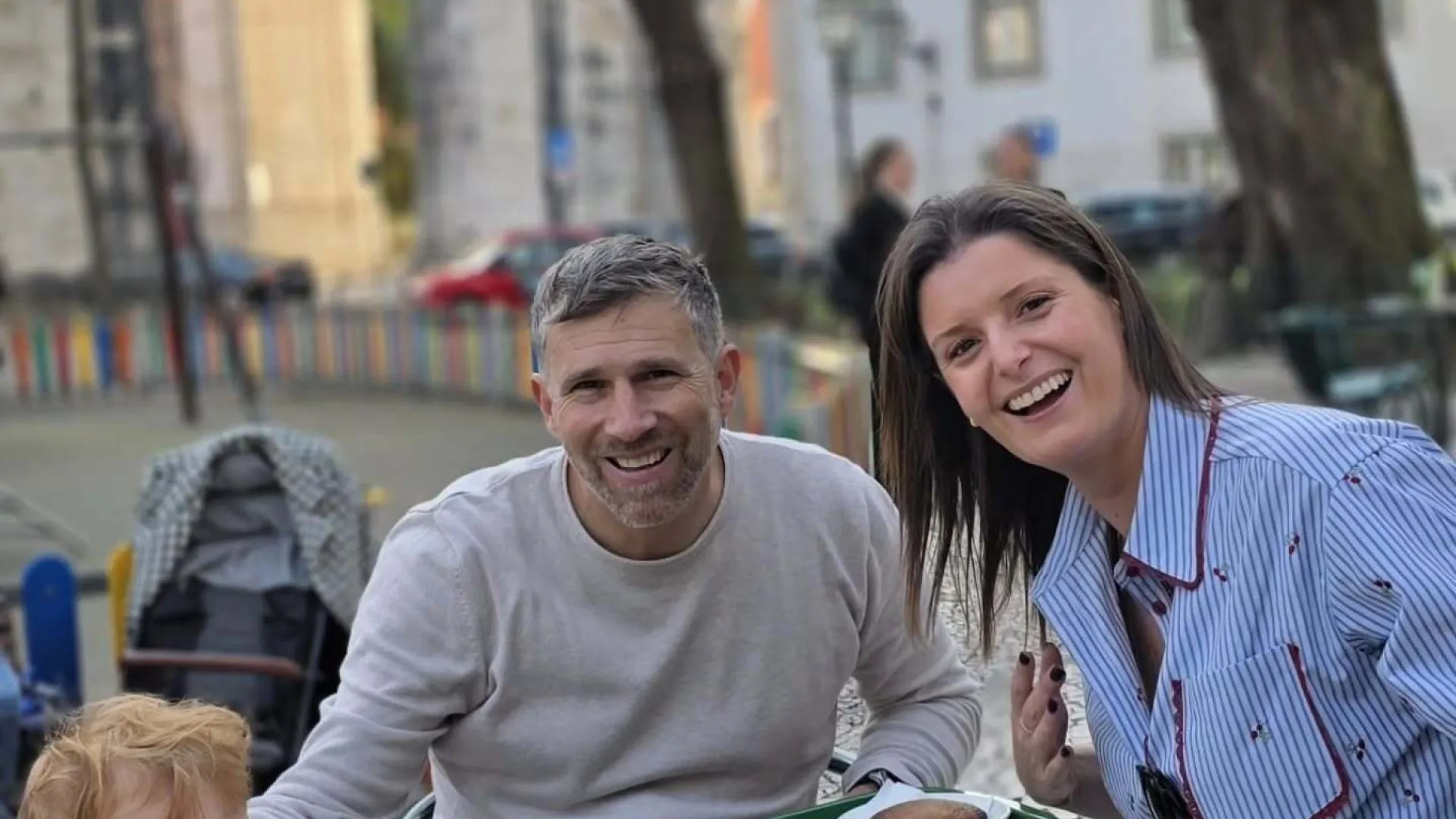 
                    Maria Botelho Moniz chegou aos 42 anos. A declaração de amor do noivo
                