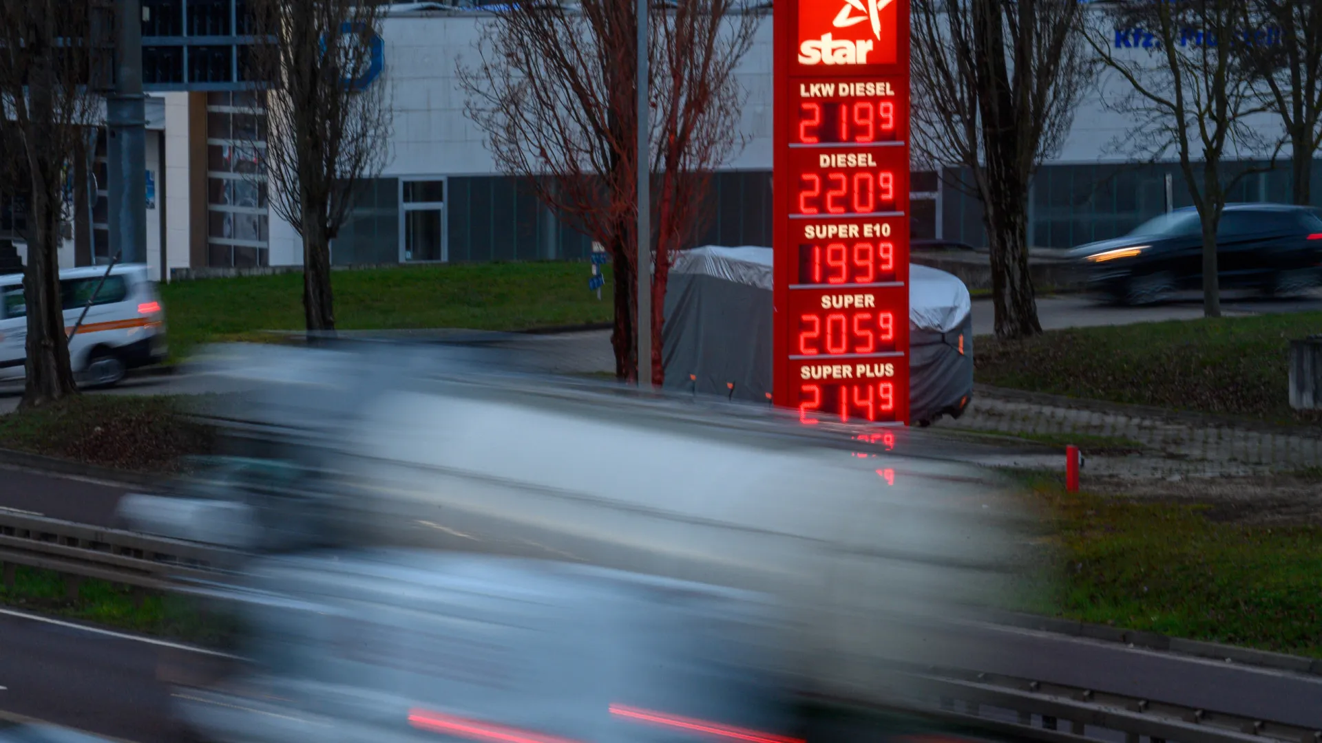 
                    Alemanha aprova pacote para enfrentar aumento do custo do combustível
                