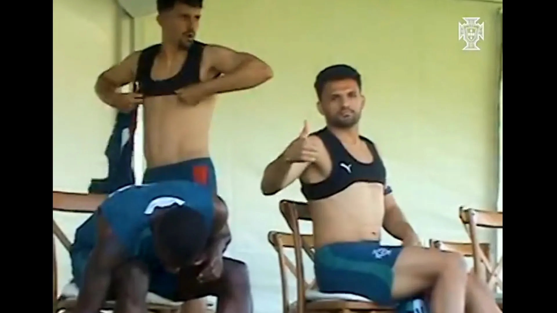 
                    Portugal mostra primeiro dia do estágio no México com regresso ao passado
                