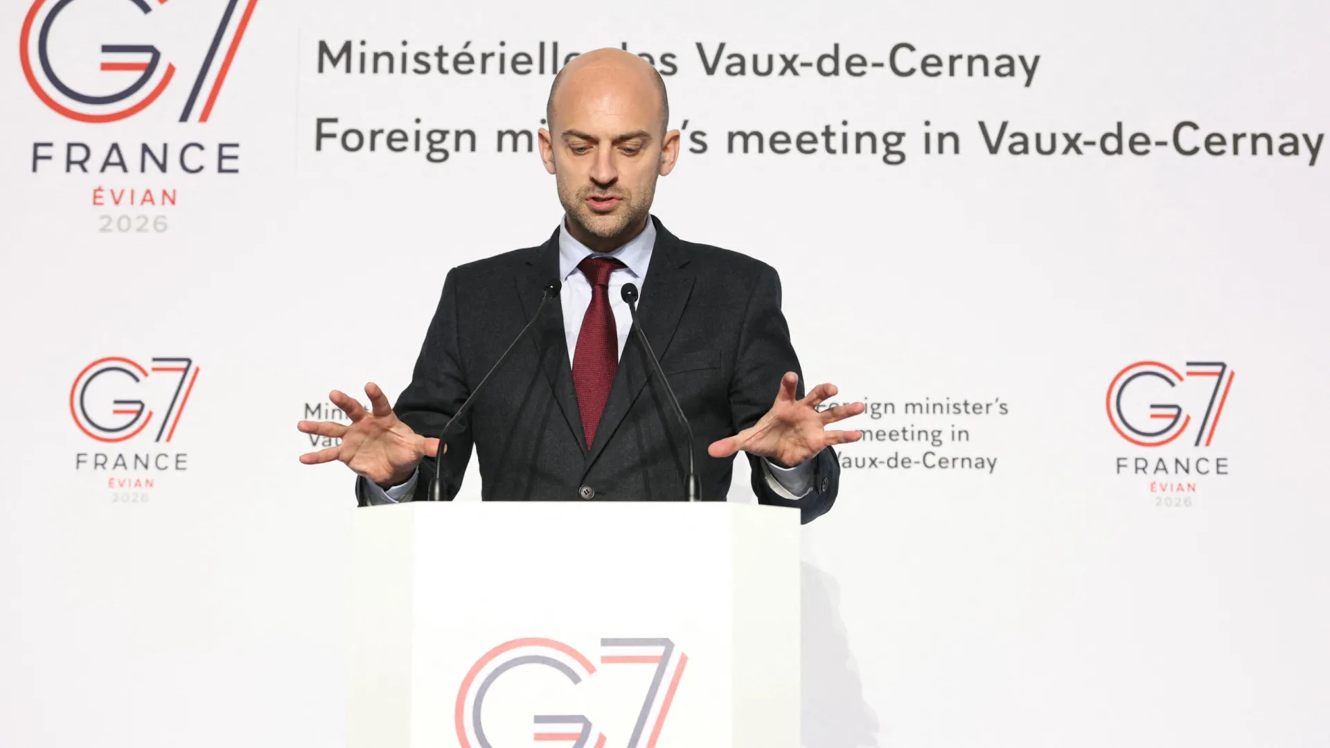 França quer renovar alianças com países em desenvolvimento