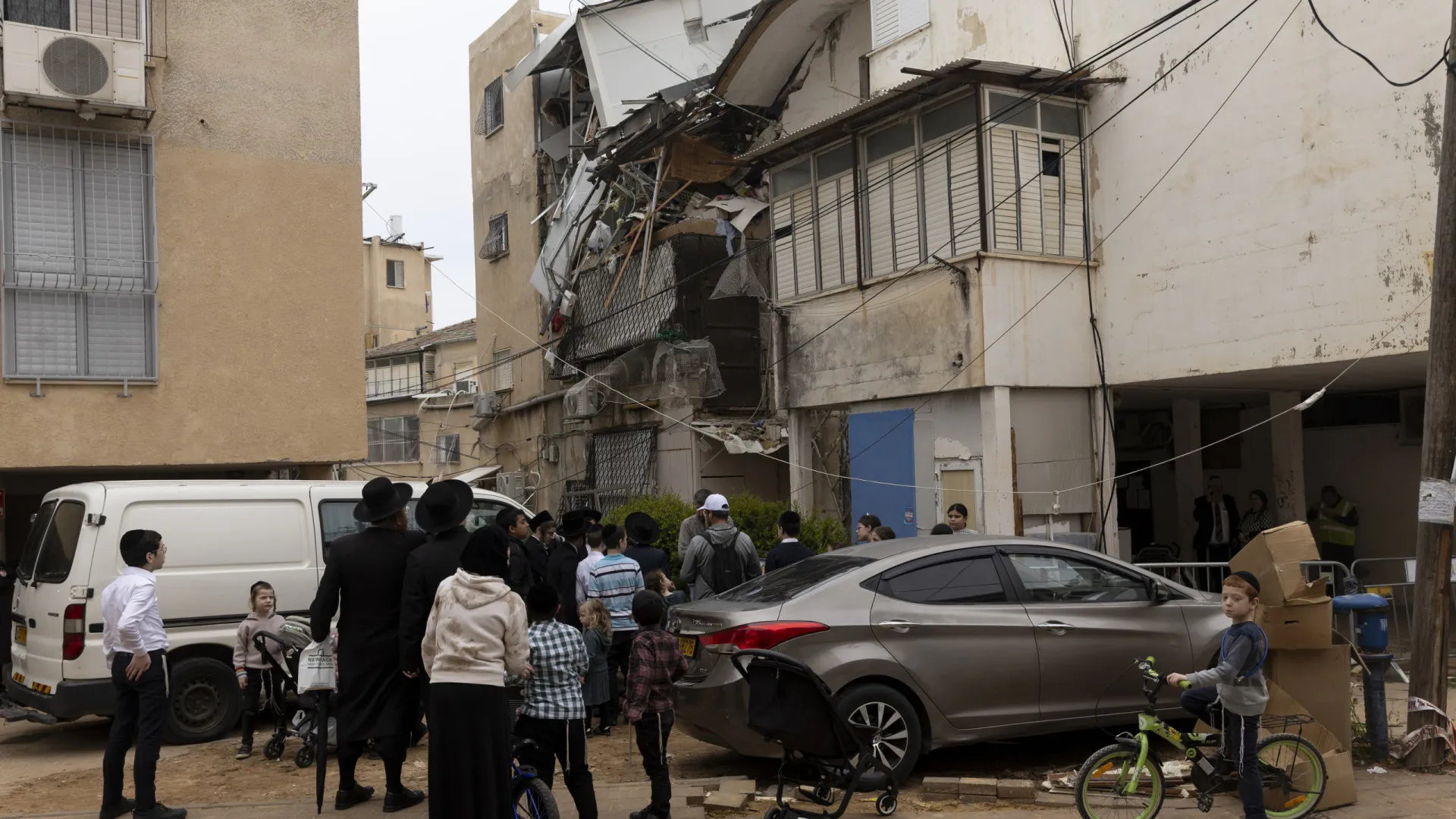 
                    AO MINUTO: EUA usam pessoas 