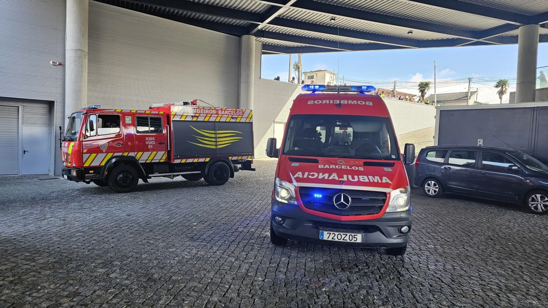 
                    Bebé esquecido no carro em Barcelos. 