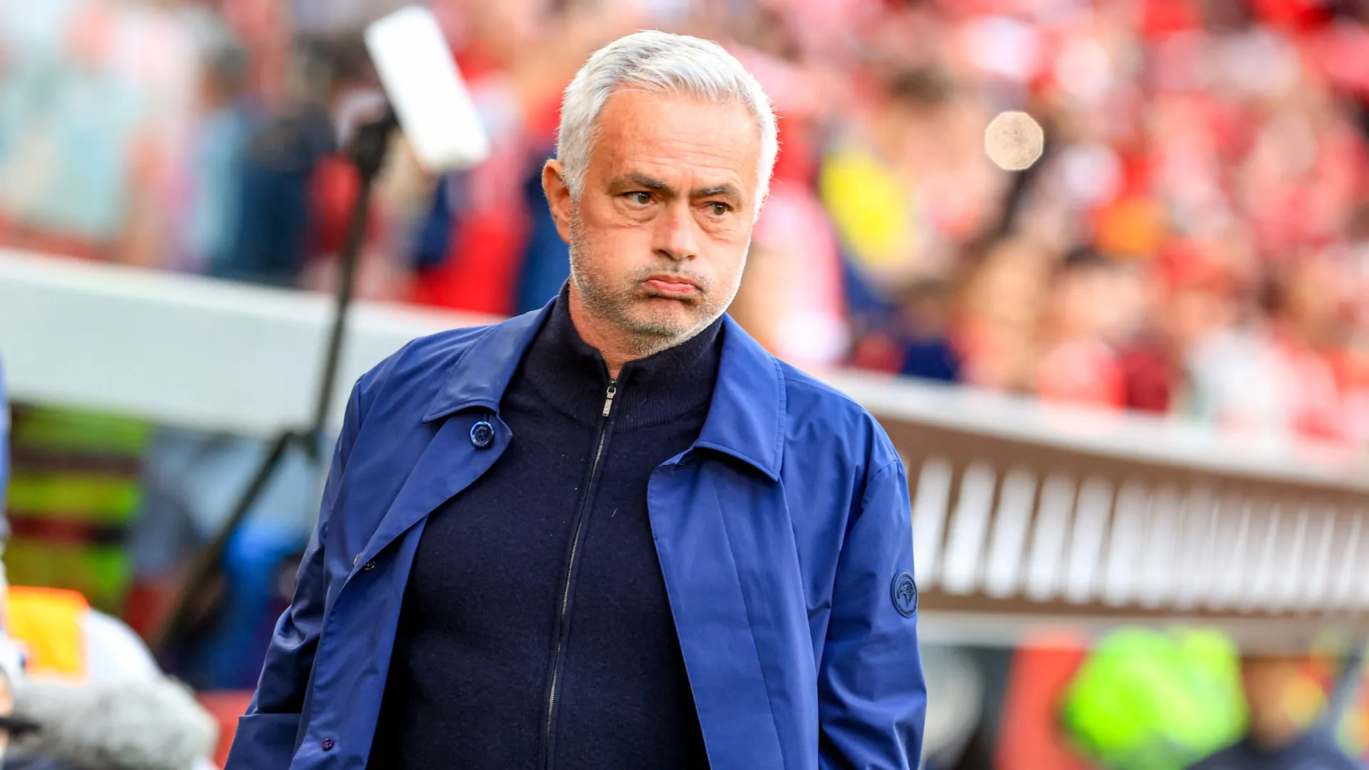 "Porque não podemos ter um treinador como José Mourinho?"