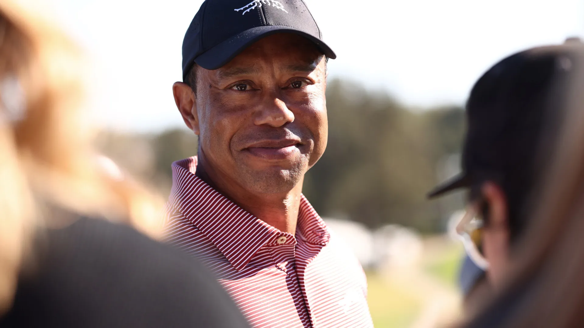 Tiger Woods sofre acidente de carro grave nos Estados Unidos