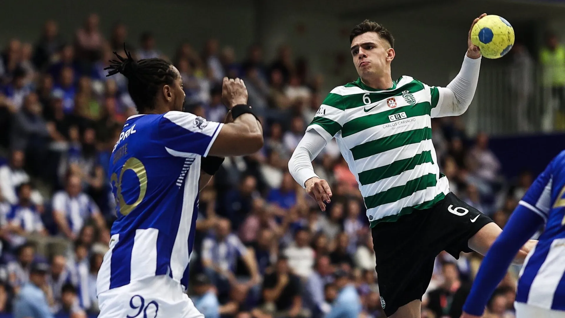 'Farpa' do FC Porto ao Sporting? "Muda de balneário e aprende a respirar"