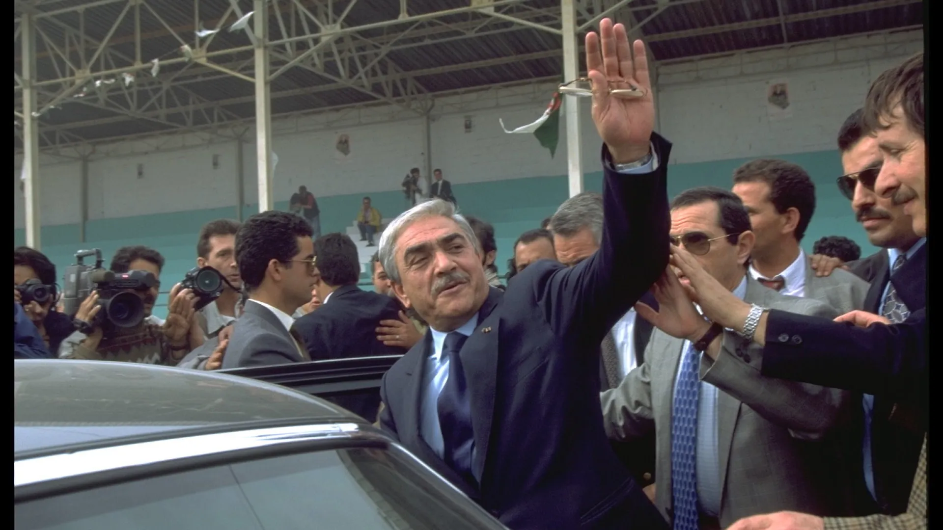 
                    Antigo presidente da Argélia Liamine Zeroual morre aos 84 anos
                