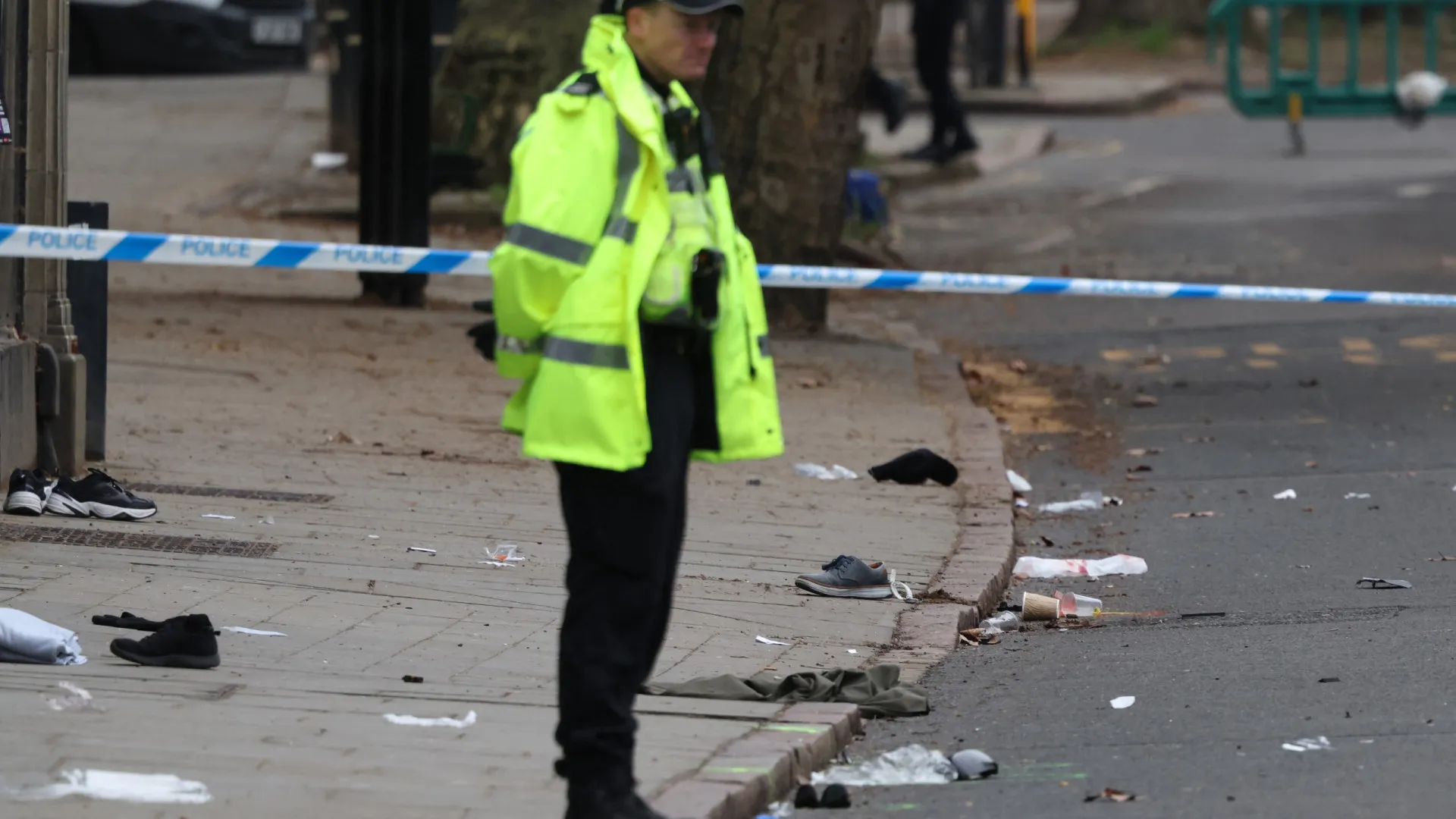 
                    Homem acusado de atropelar várias pessoas em cidade britânica fica detido
                