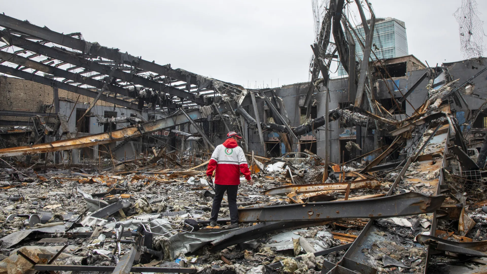 
                    AO MINUTO: Pentágono prepara ofensiva terrestre; Síria repele drones
                