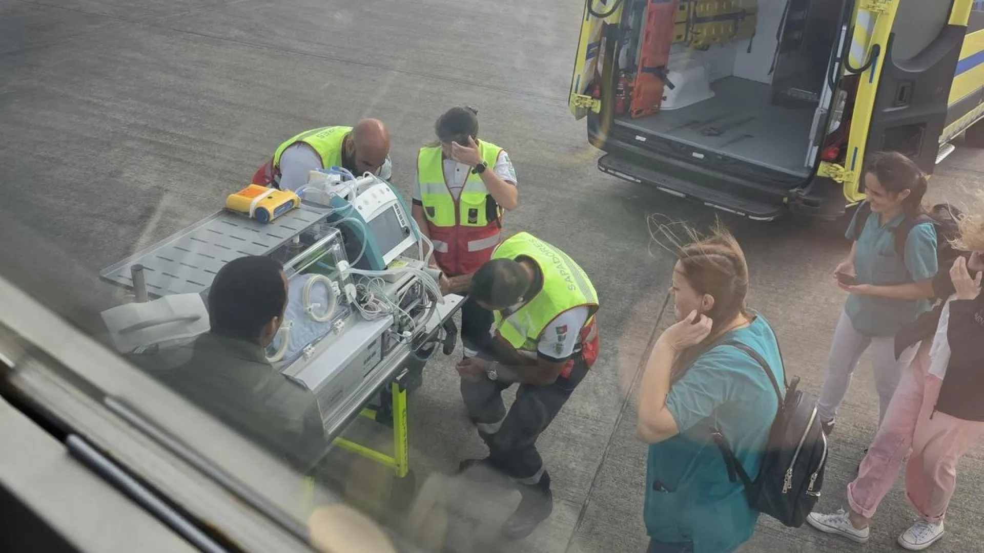 
                    Força Aérea transporta recém-nascido da Madeira para Lisboa. 