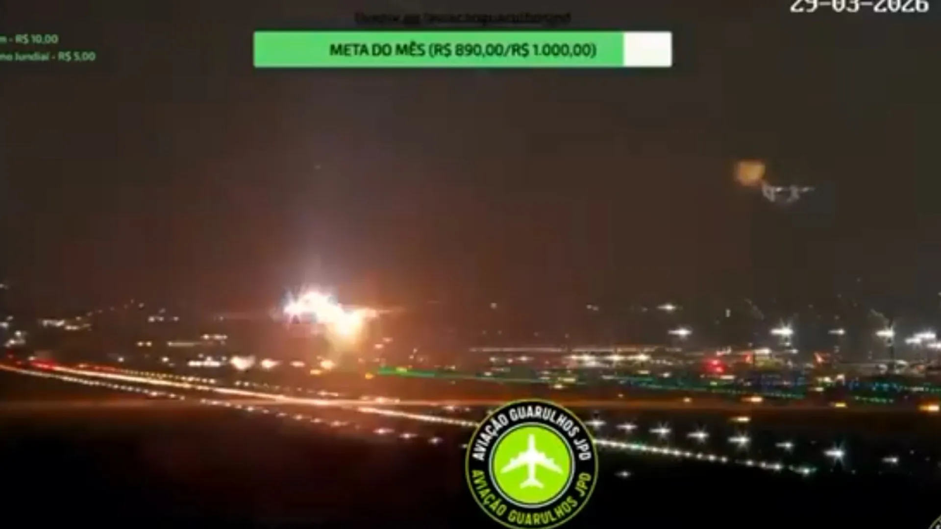 
                    Motor de avião explode após descolagem em São Paulo. E há vídeo
                