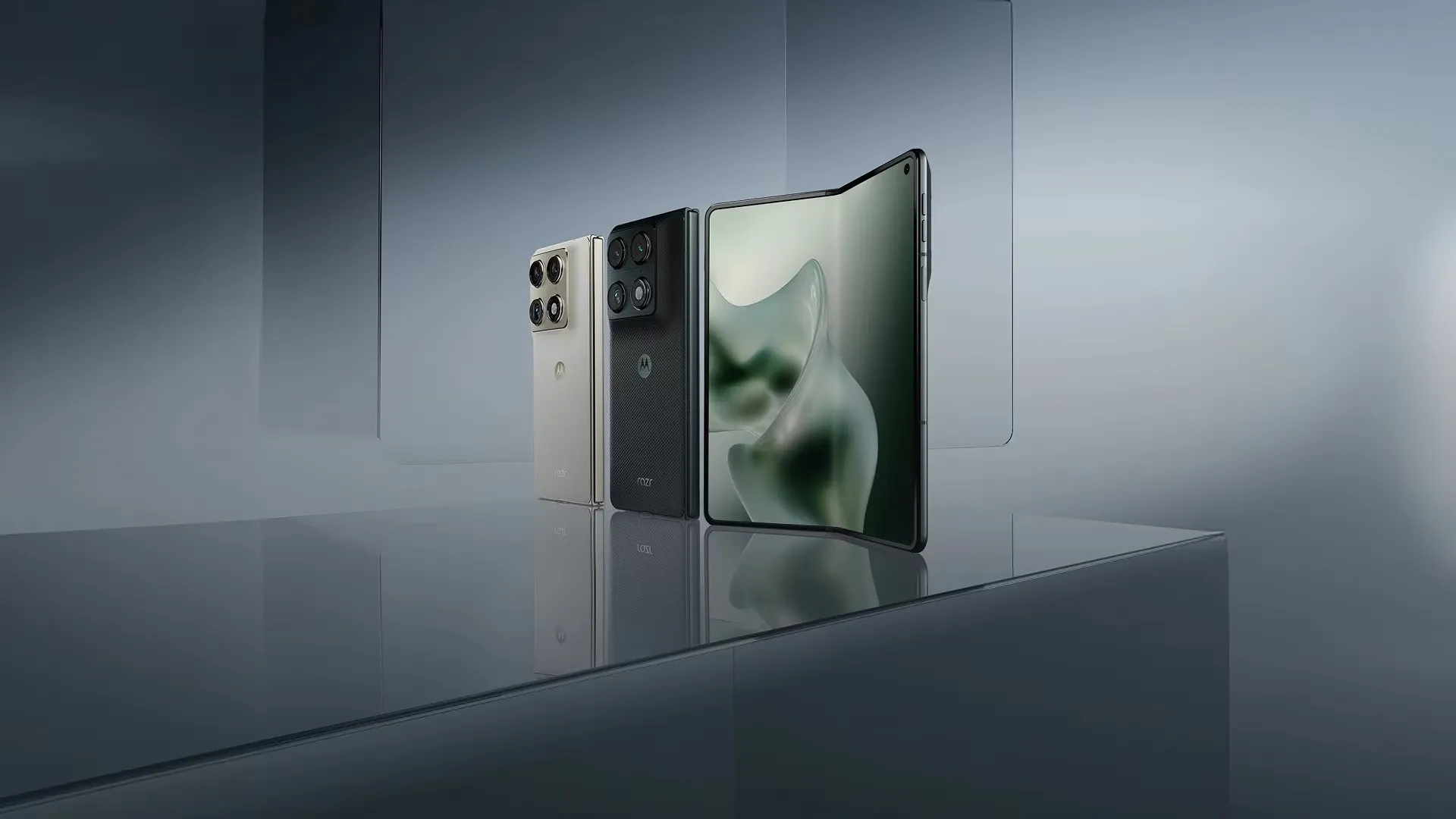 
                    Novo dobrável da Motorola chega às lojas em abril. Veja as imagens
                