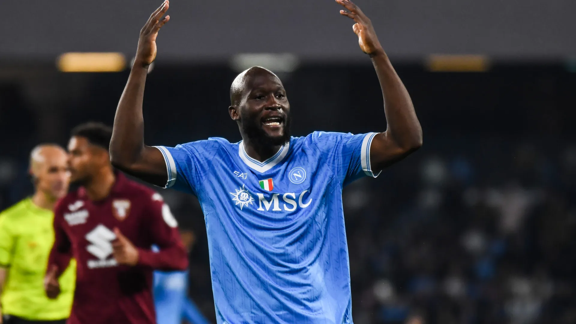 
                    Napoli declara 'guerra' a Lukaku. Eis o comunicado da polémica
                