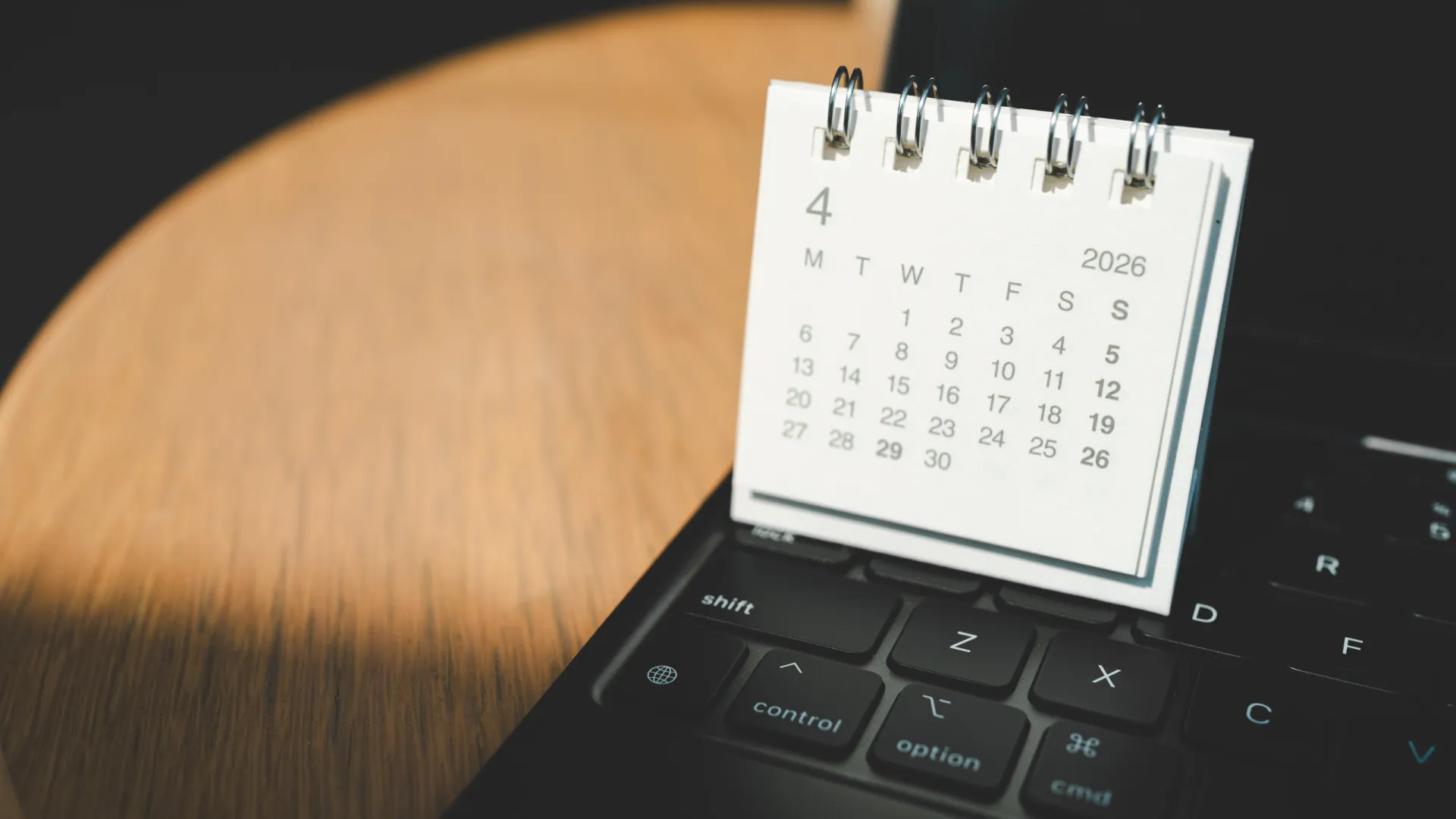 
                    Recebe subsídios ou pensões? Confira as datas de pagamento de abril
                