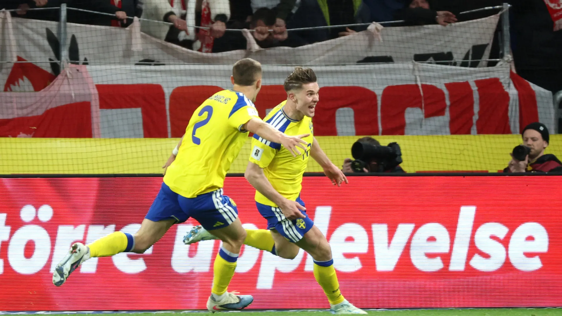 
                    EM DIRETO: Suécia apurada para o Mundial. Trio do FC Porto de fora
                