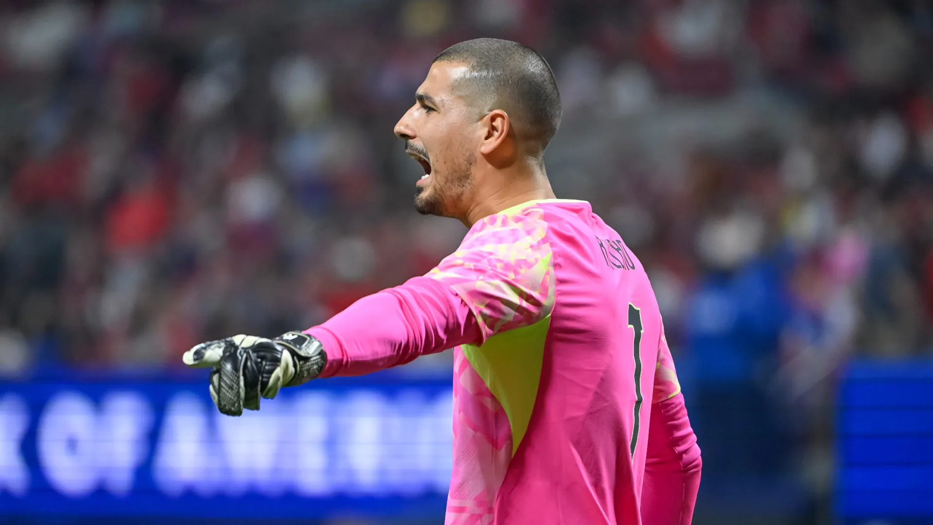 Trincão advinha “dores de cabeça” para Martínez. Velho feliz pela estreia