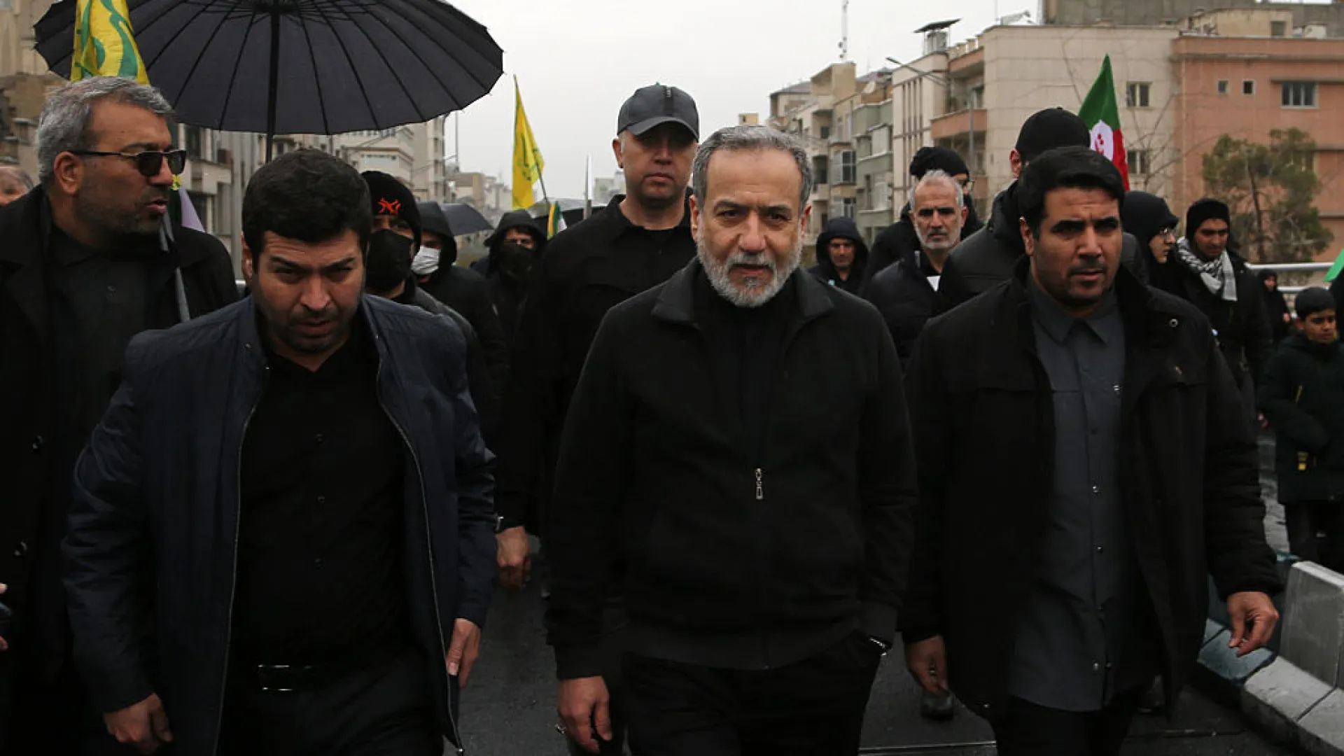 
                    Autoridades iranianas negam que estejam em negociações com EUA
                