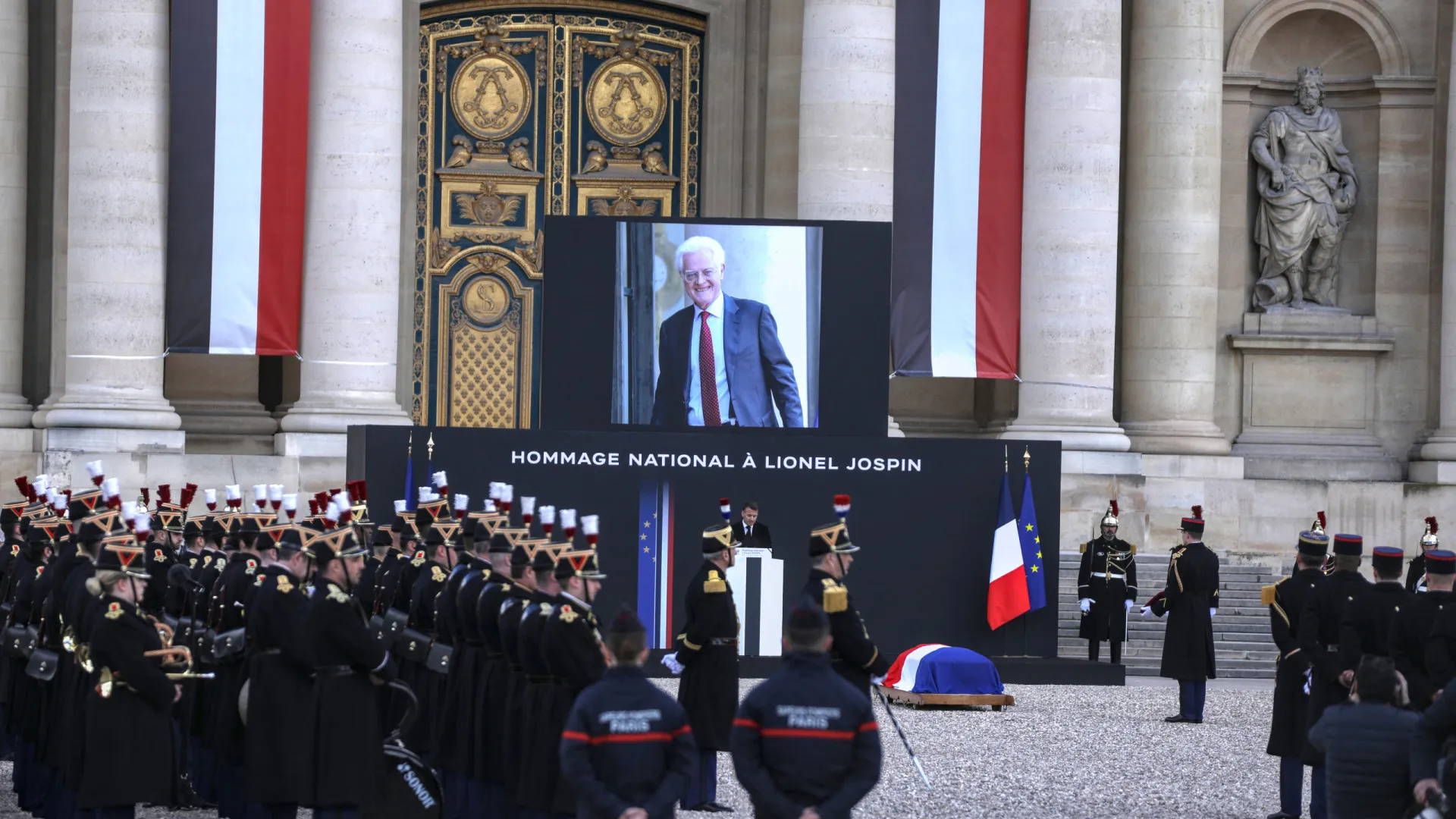
                    AR unânime no pesar pela morte do antigo primeiro-ministro Lionel Jospin
                