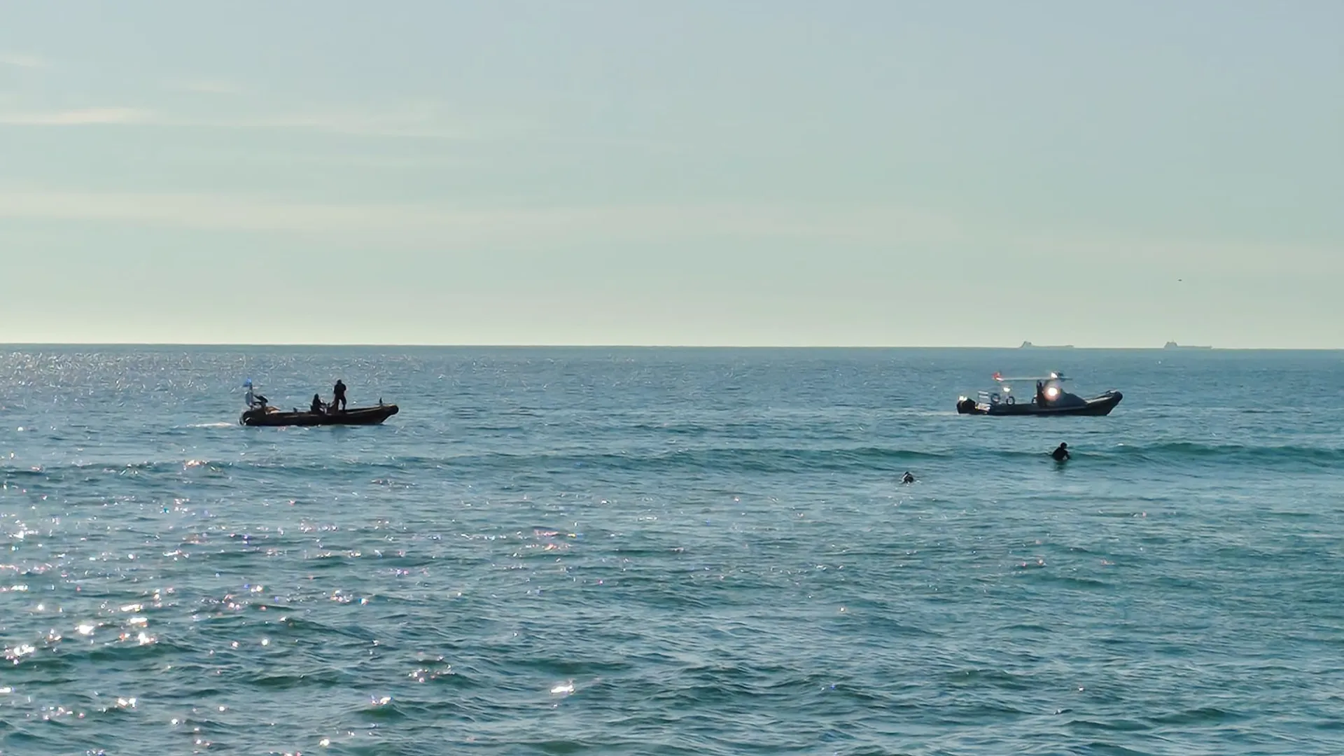 
                    Jovem de 17 anos desapareceu na Costa da Caparica. Há buscas em curso
                