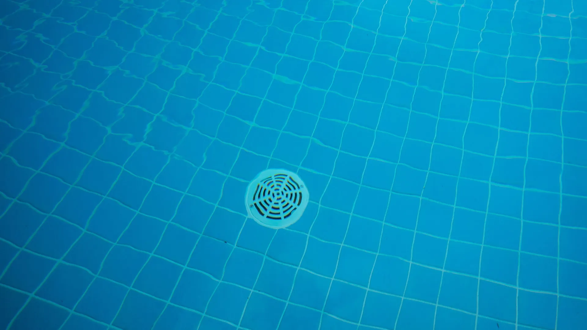 
                    Ralo de piscina sugou intestino de menina de 3 anos (que sobreviveu)
                