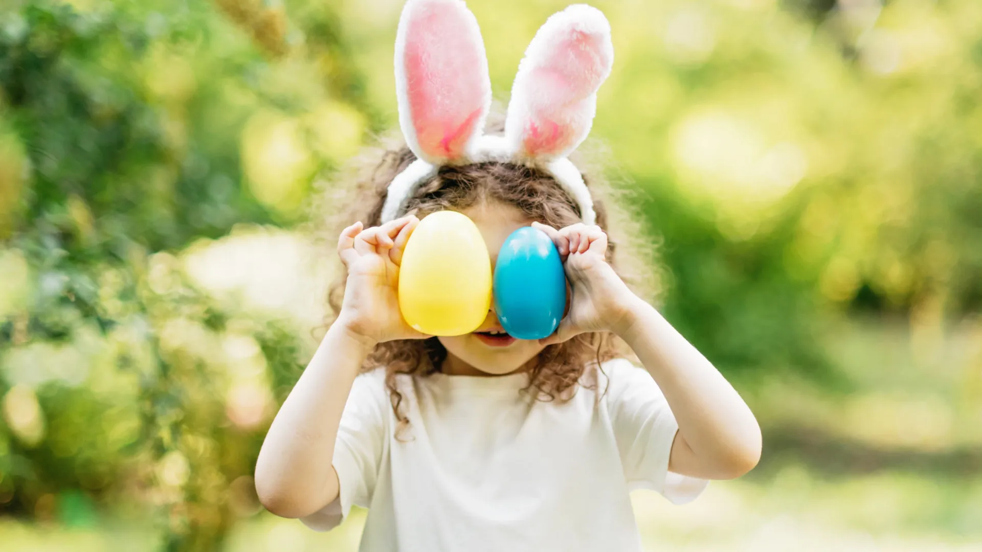 
                    Caça aos ovos, pinturas e dinossauros: Como divertir os miúdos na Páscoa
                