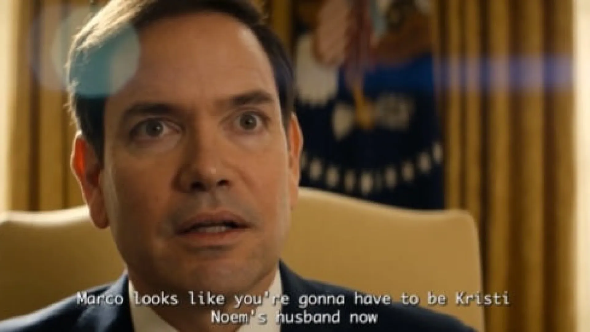 
                    Meme de Marco Rubio viraliza (de novo) após escândalo com marido de Noem
                