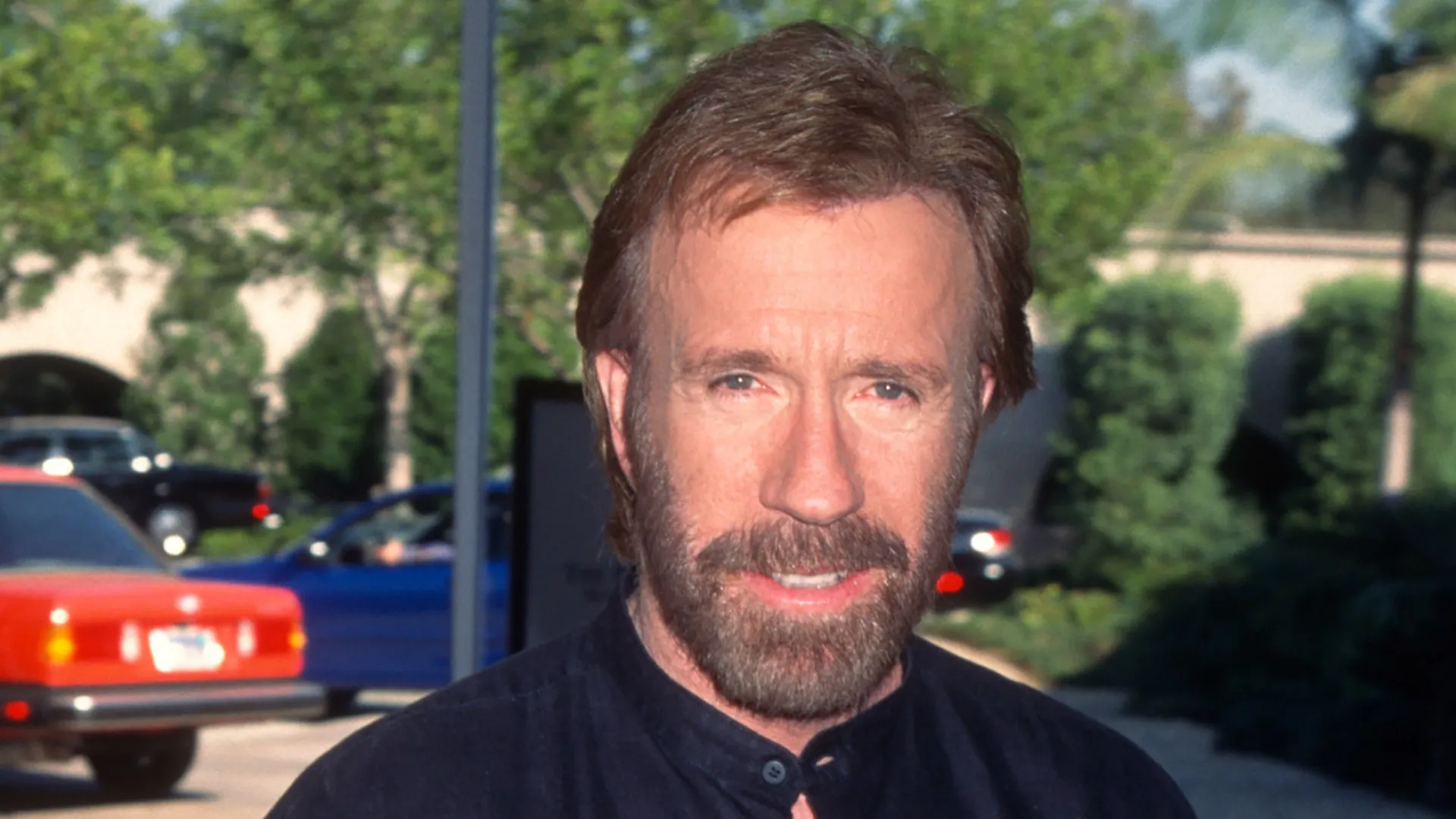 
                    Família de Chuck Norris alerta fãs para notícias falsas sobre a sua morte
                