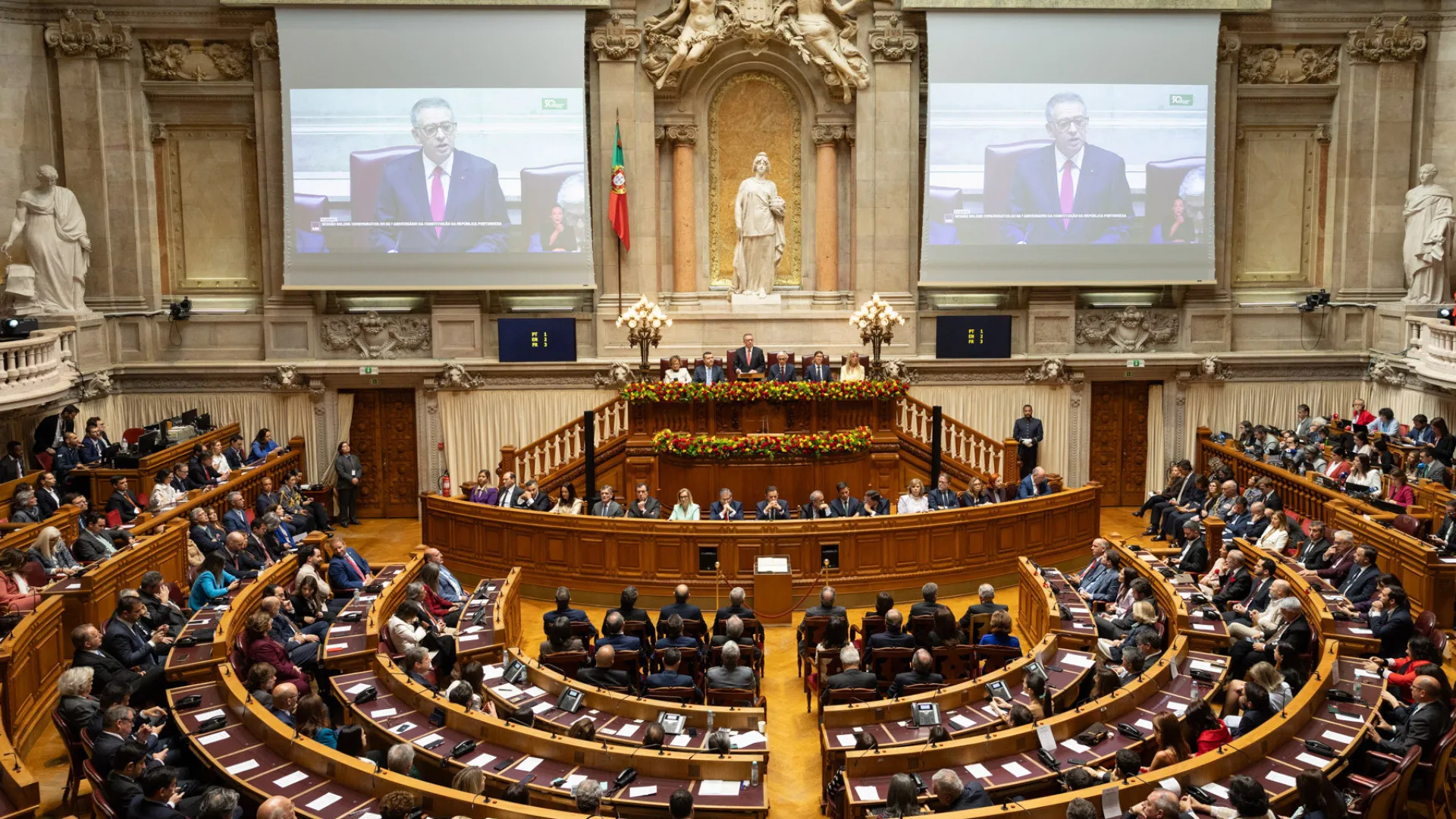 
                    Esquerda defende que o país está pior e acusa Governo de propaganda
                
