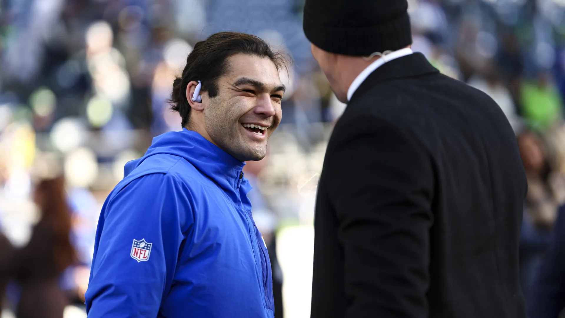 Surreal. Promessa da NFL internada após atacar duas mulheres à dentada