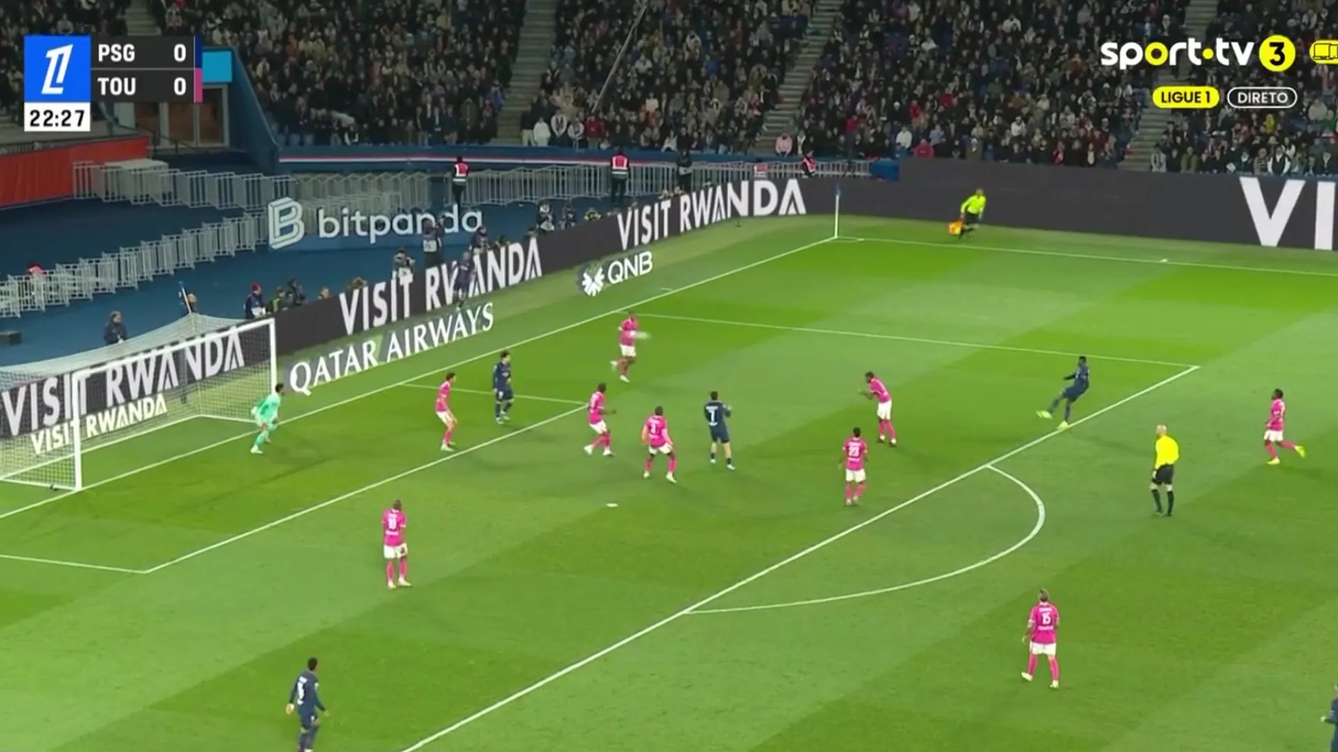 
                    Vai correr mundo. O golaço de Dembélé que colocou o PSG a vencer
                