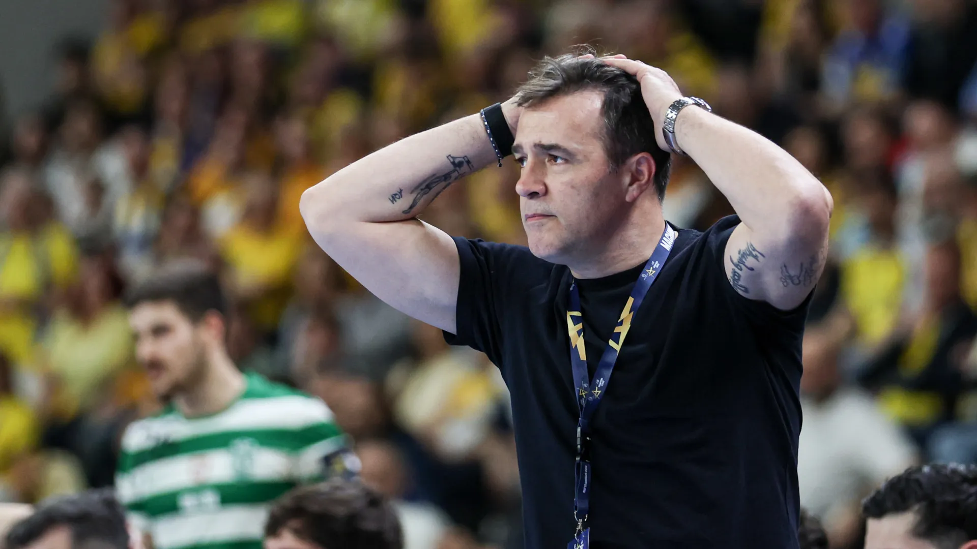 
                    Sócios do FC Porto lançam petição para expulsar treinador do Sporting
                