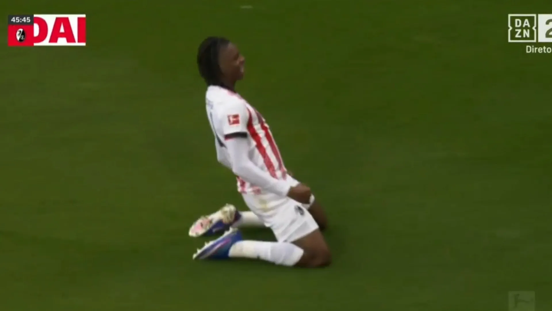 Bayern venceu à beira do fim, mas sofreu este golaço que já corre mundo