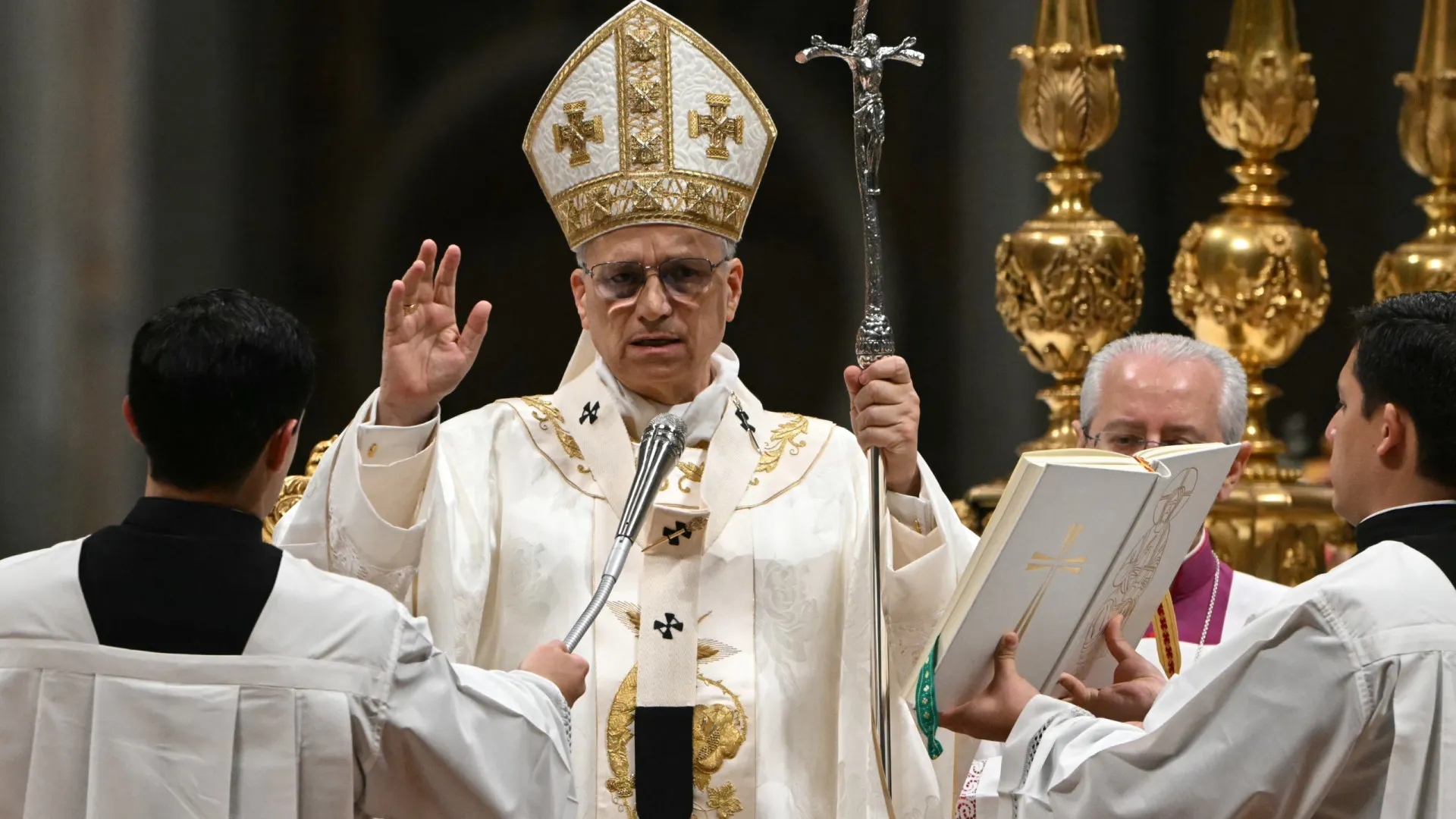 
                    Papa Leão XIV exorta católicos a não se deixarem paralisar 