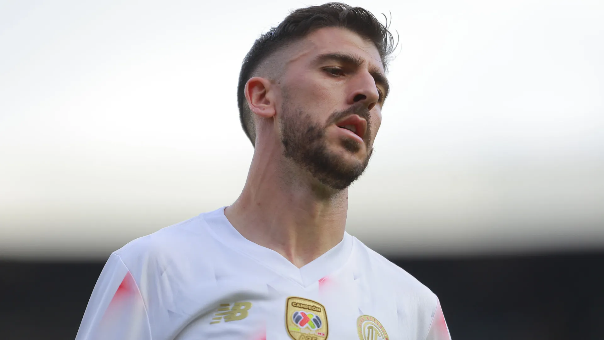 Toluca em 'queda livre' com Paulinho de costas viradas aos golos