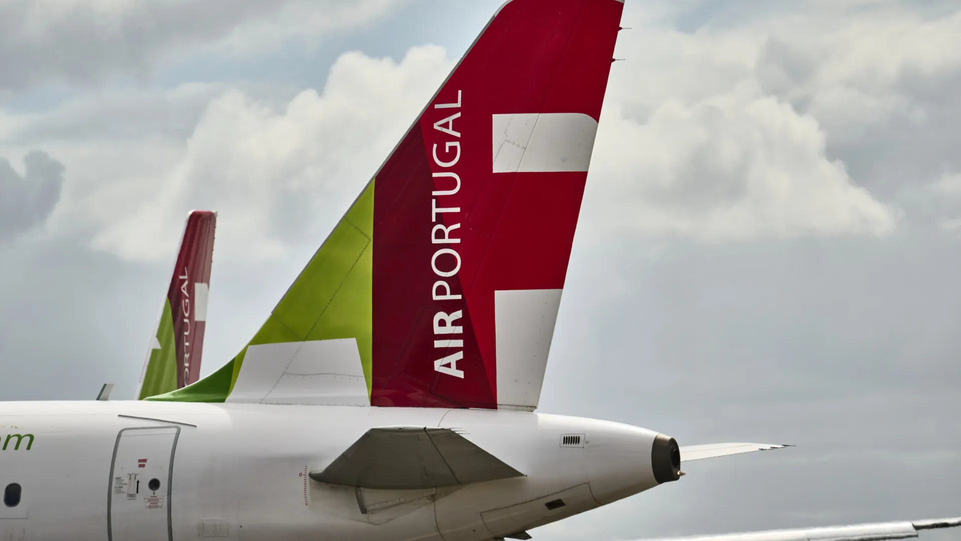 
                    Fogo em cigarro eletrónico obrigou avião da TAP a aterrar de emergência
                