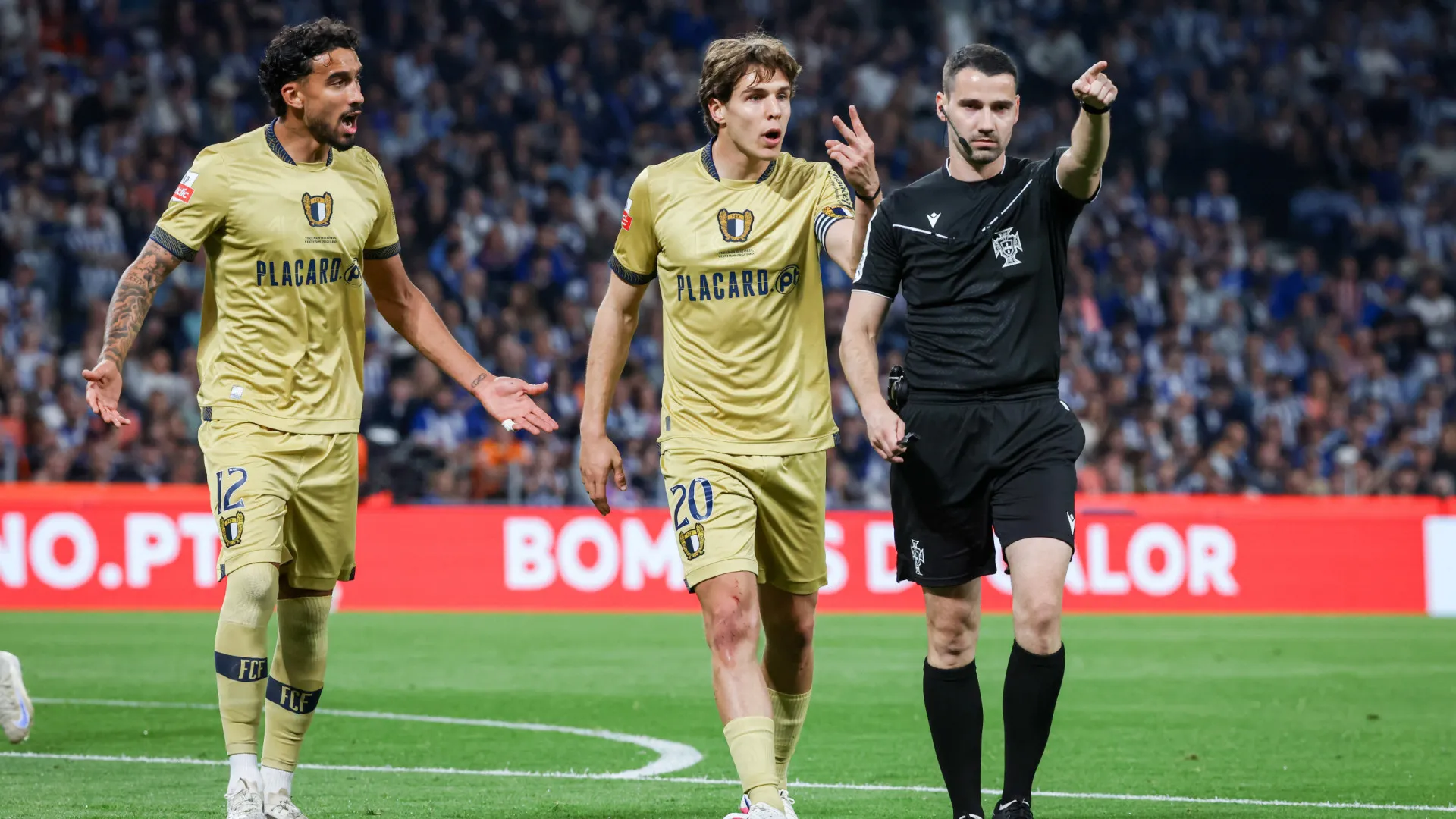 Benfica vira baterias do Sporting para o FC Porto: "Zona azul"