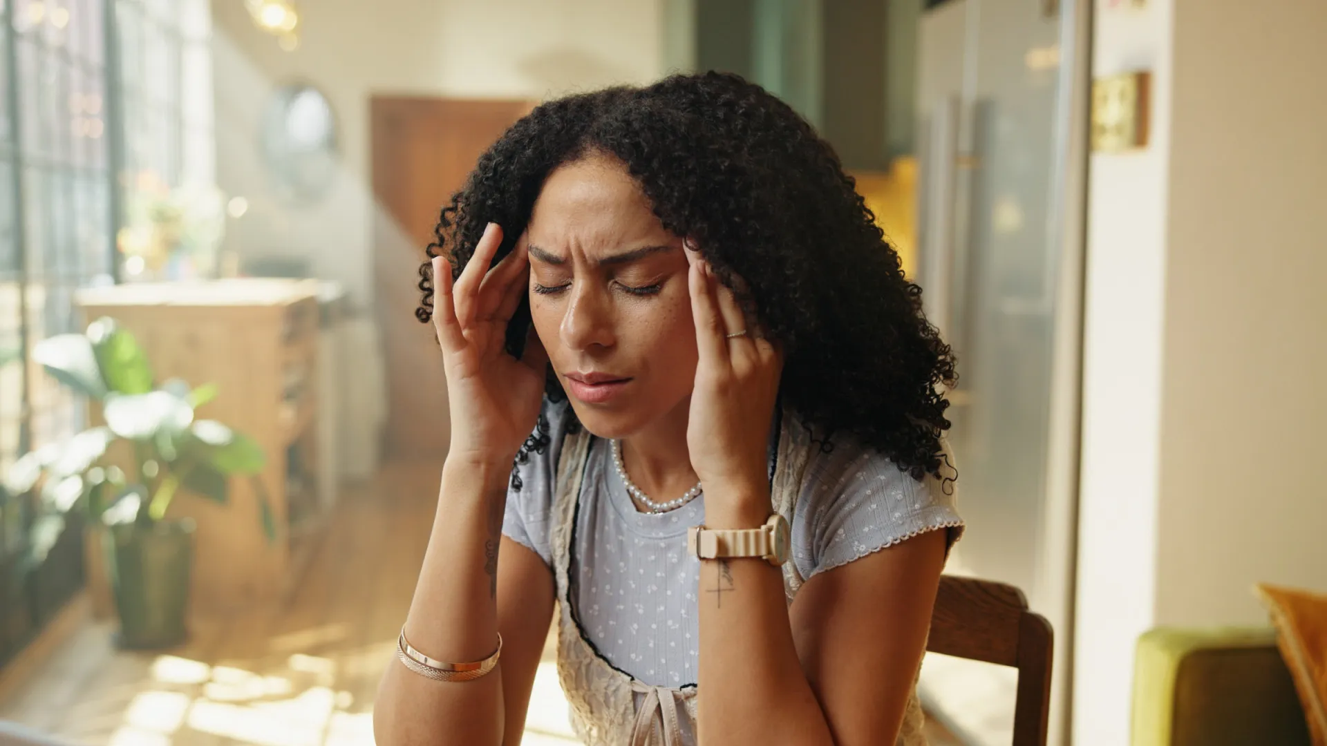 
                    Ansiedade atinge 39,4% da população em 2025 e casos graves chegam a 11,3%
                