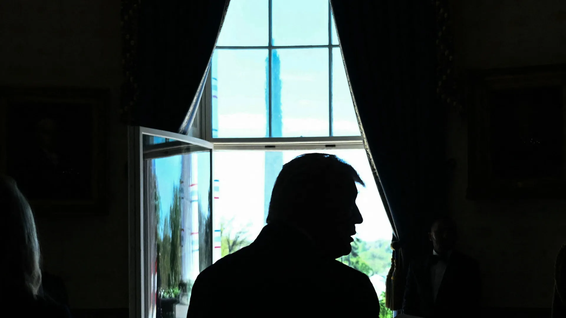 Irão: Casa Branca confirma proposta de cessar-fogo sem apoio de Trump