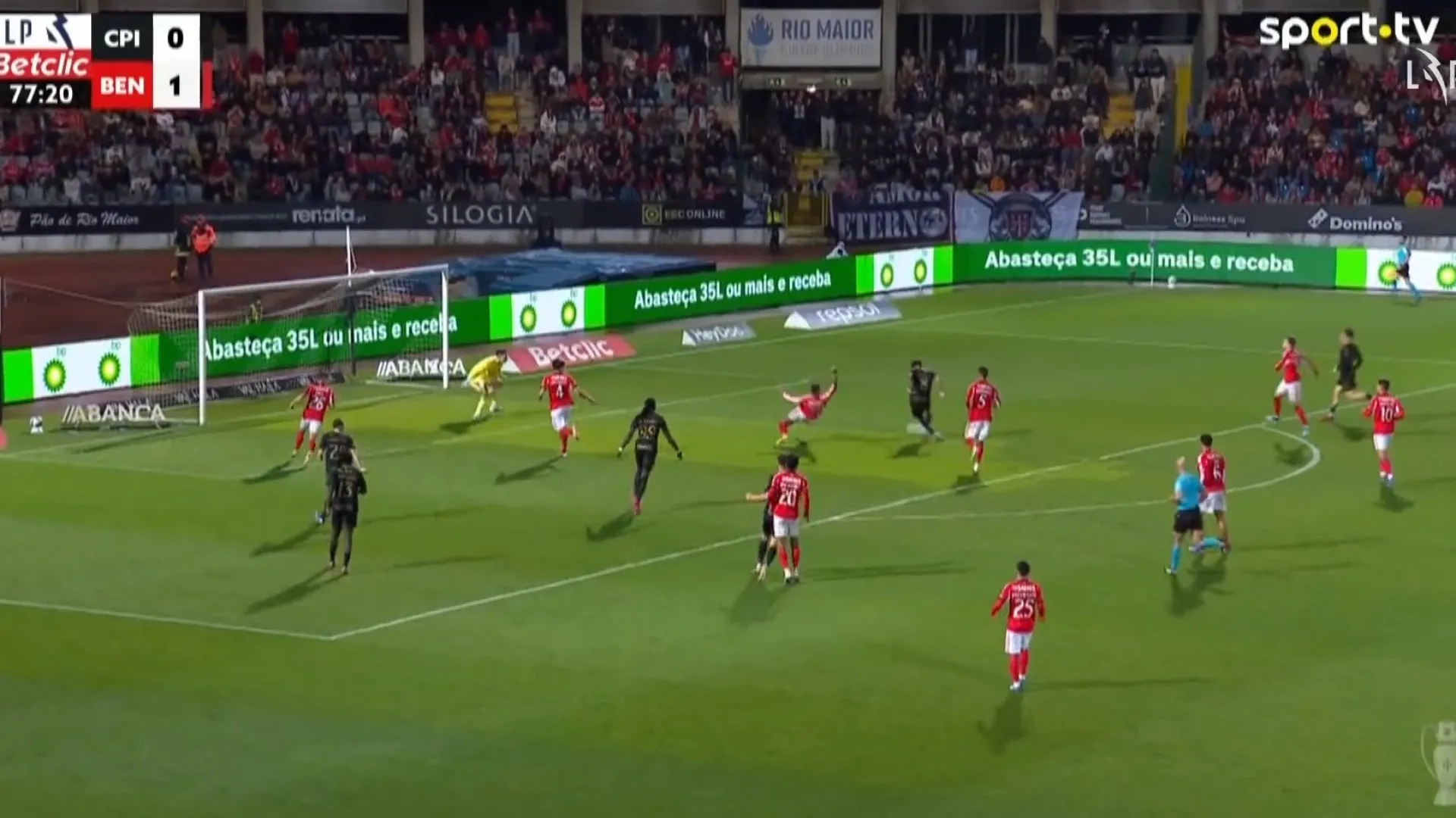 Rafael Brito afunda Benfica e coloca antiga casa 'a arder' em Rio Maior