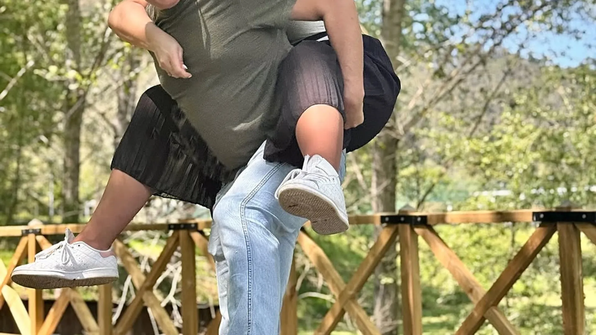 
                    Após pedido de casamento, Ricardo Azevedo anuncia que vai ser pai
                