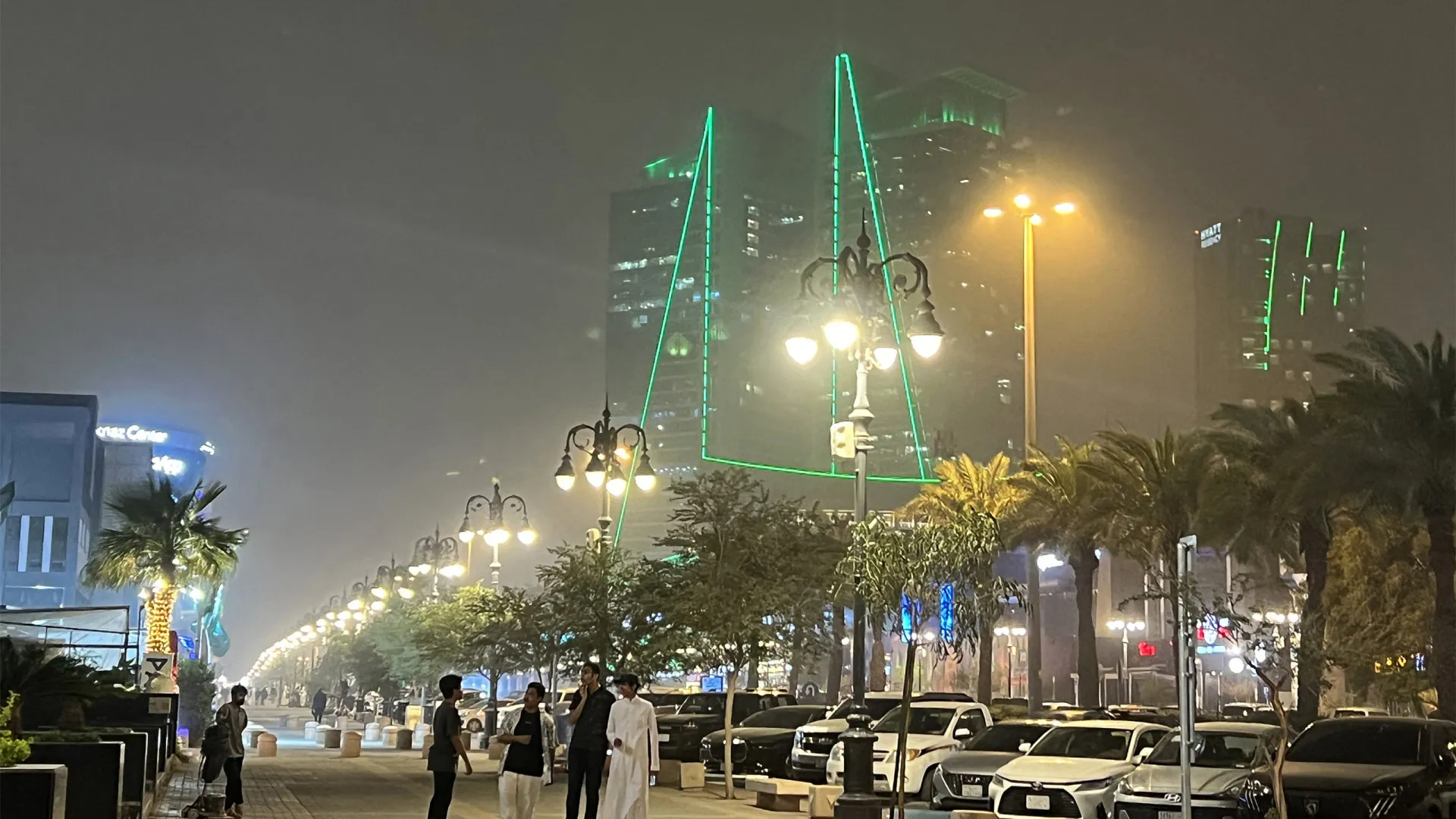 Complexo petroquímico na Árabia Saudita atacado durante a madrugada