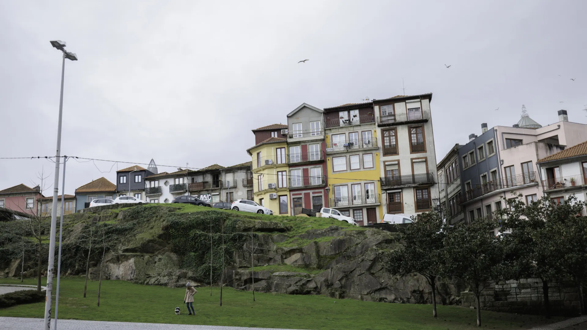 
                    Preços das casas dispararam 180% em Portugal entre 2015 e 2025
                