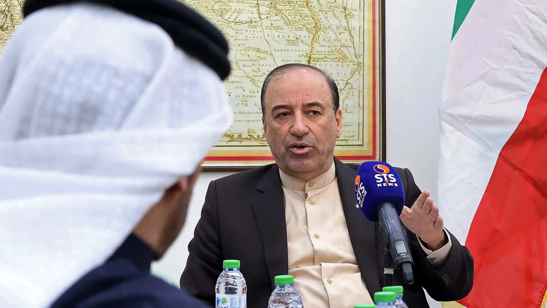 
                    Embaixador no Kuwait pediu aos países do Golfo para evitarem tragédia
                